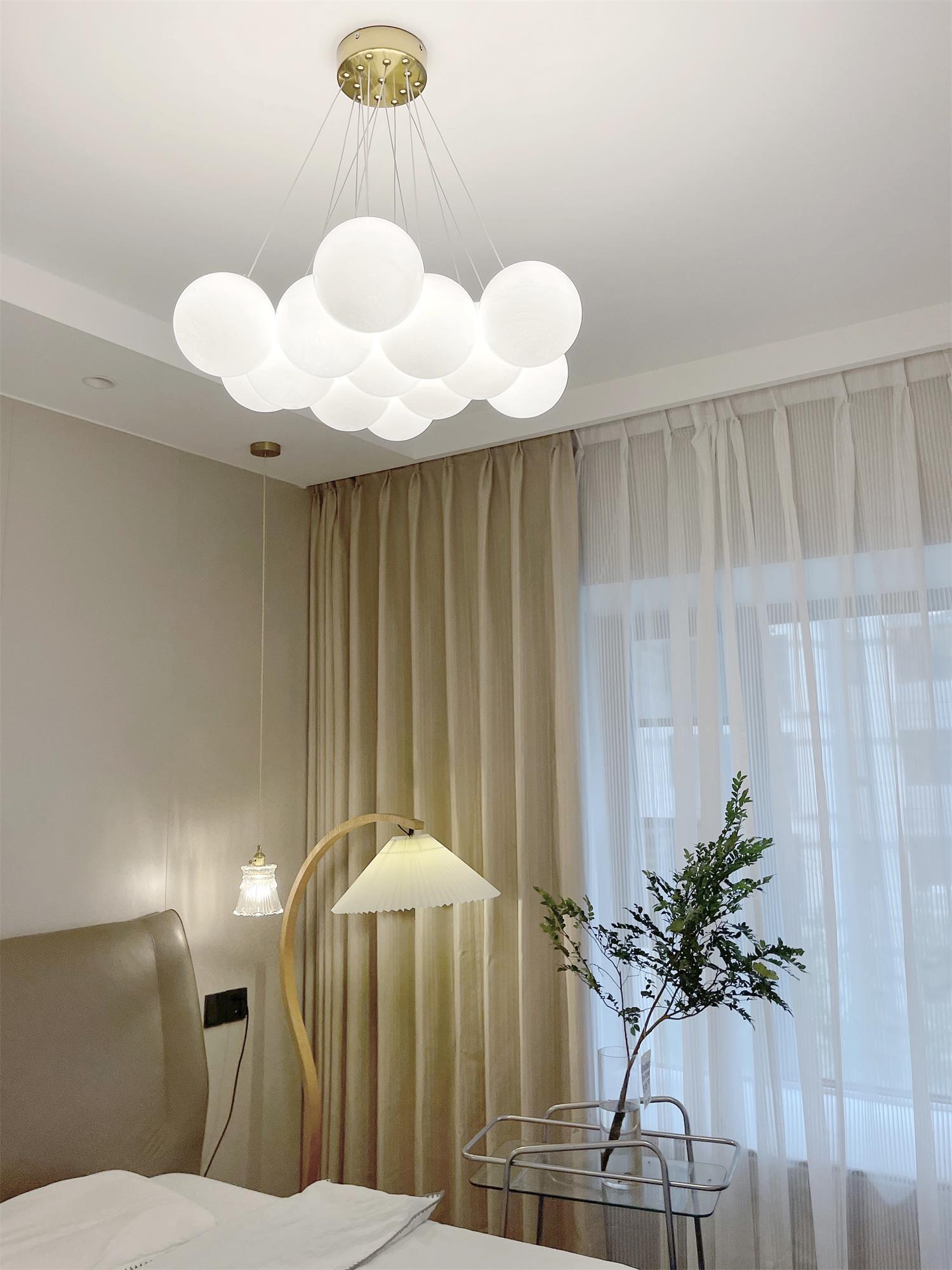 Glass Cluster Chandelier - Blowlighting