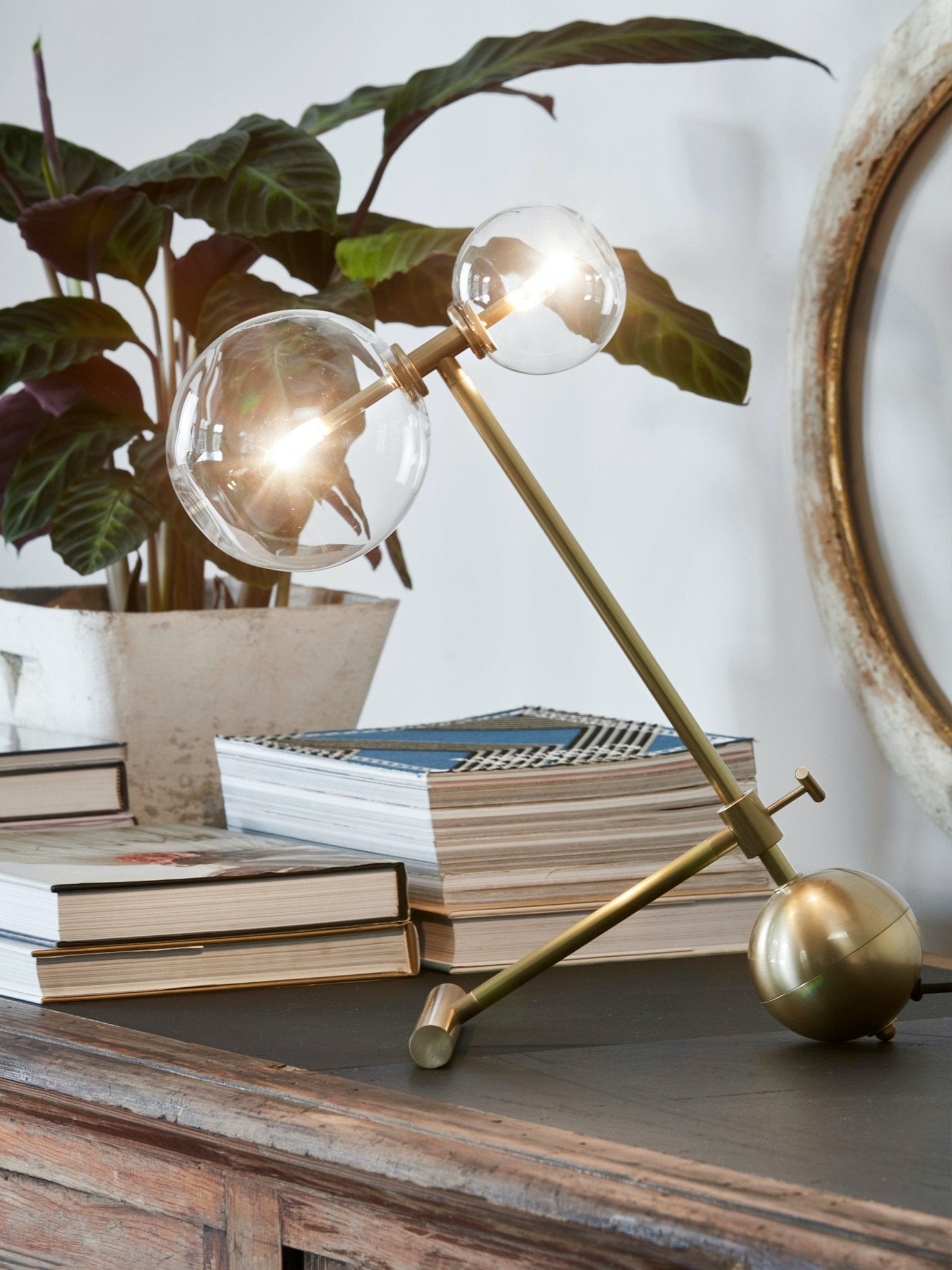 Gold Pearl Table Lamp - Blowlighting