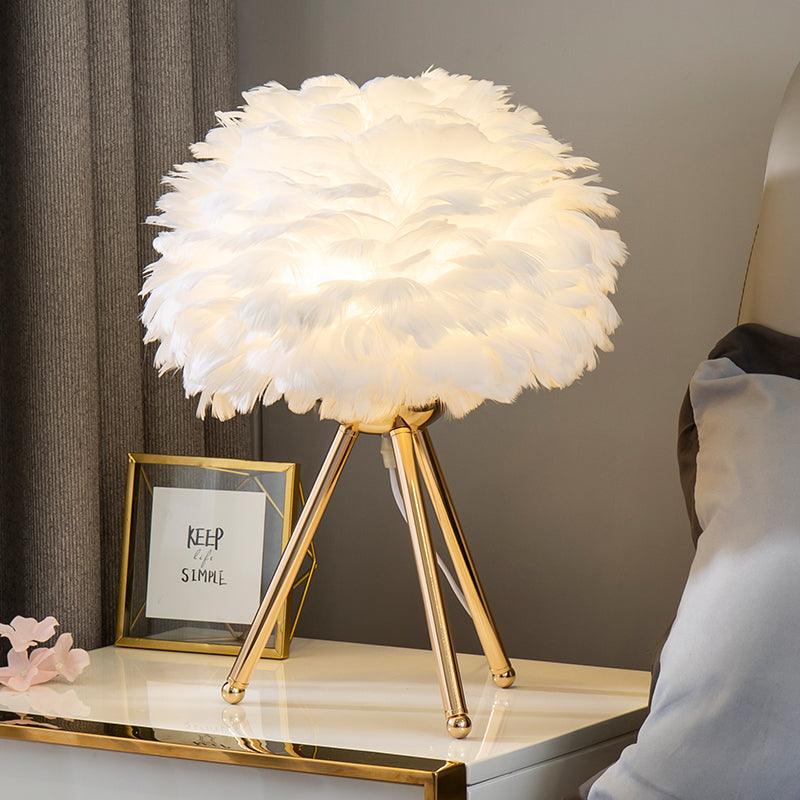 Goose Feather Table Lamp - Blowlighting