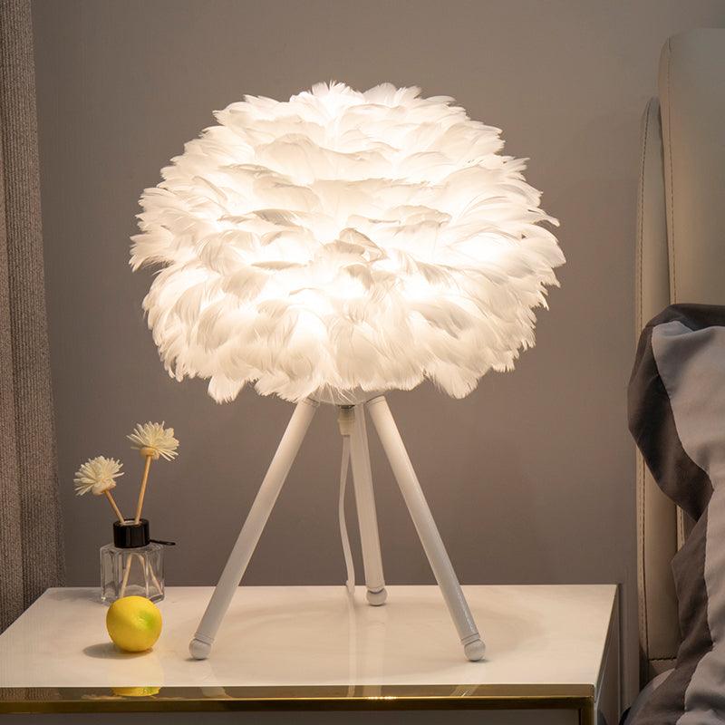 Goose Feather Table Lamp - Blowlighting