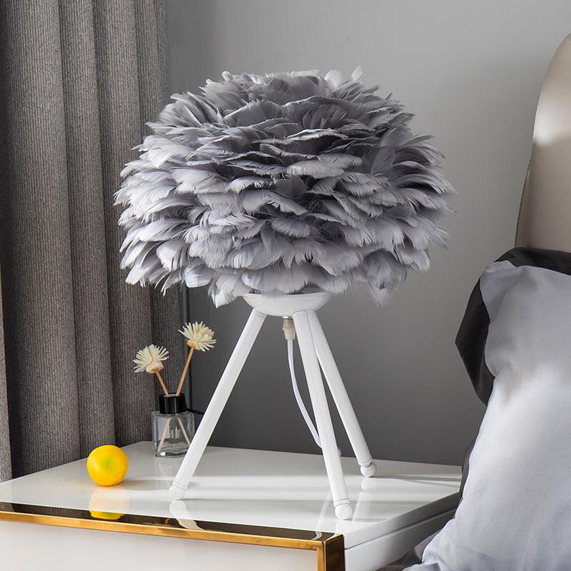 Goose Feather Table Lamp - Blowlighting