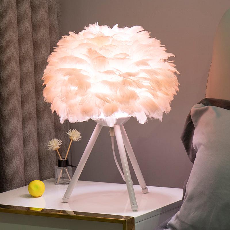 Goose Feather Table Lamp - Blowlighting