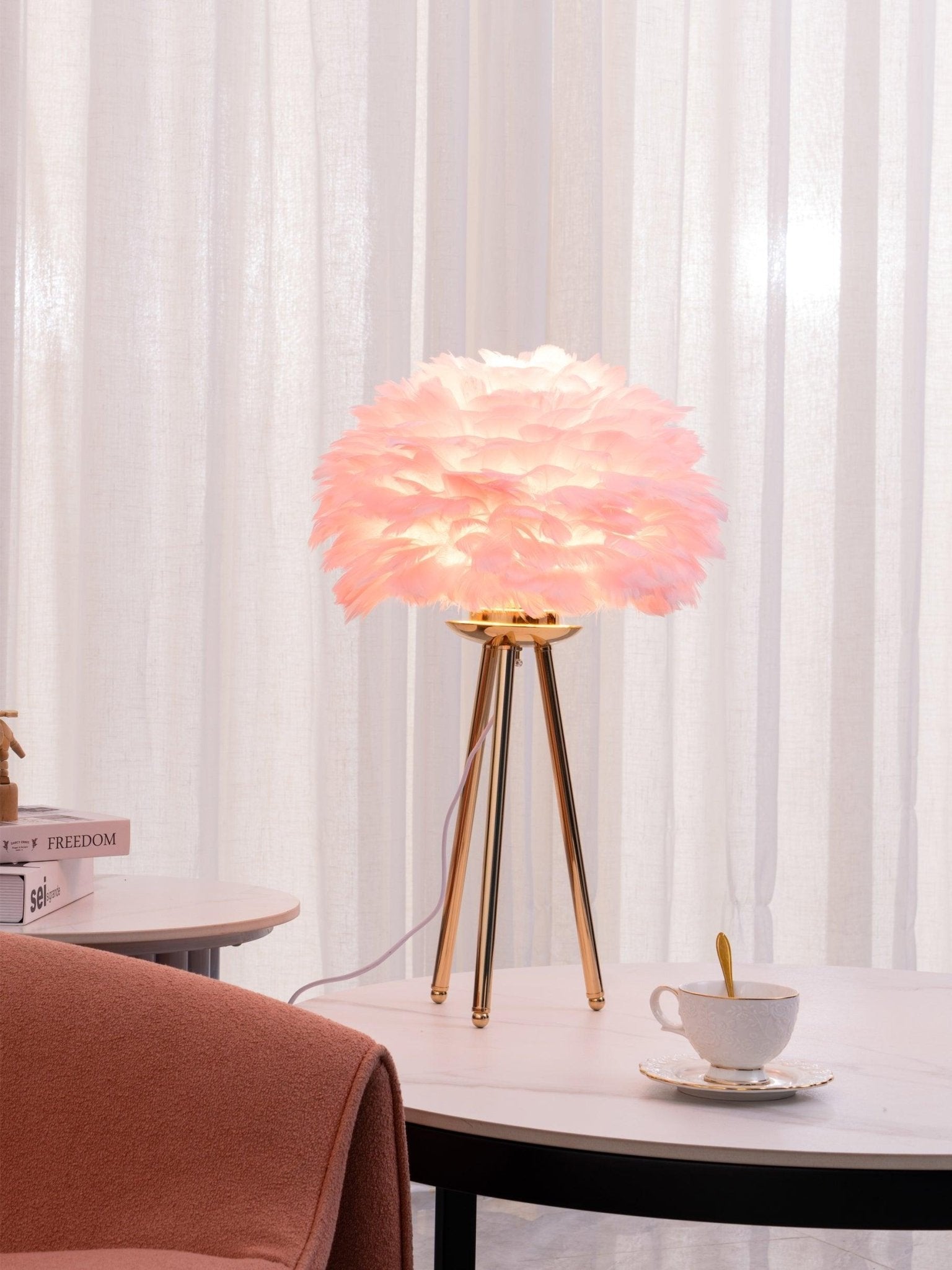 Goose Feather Table Lamp - Blowlighting