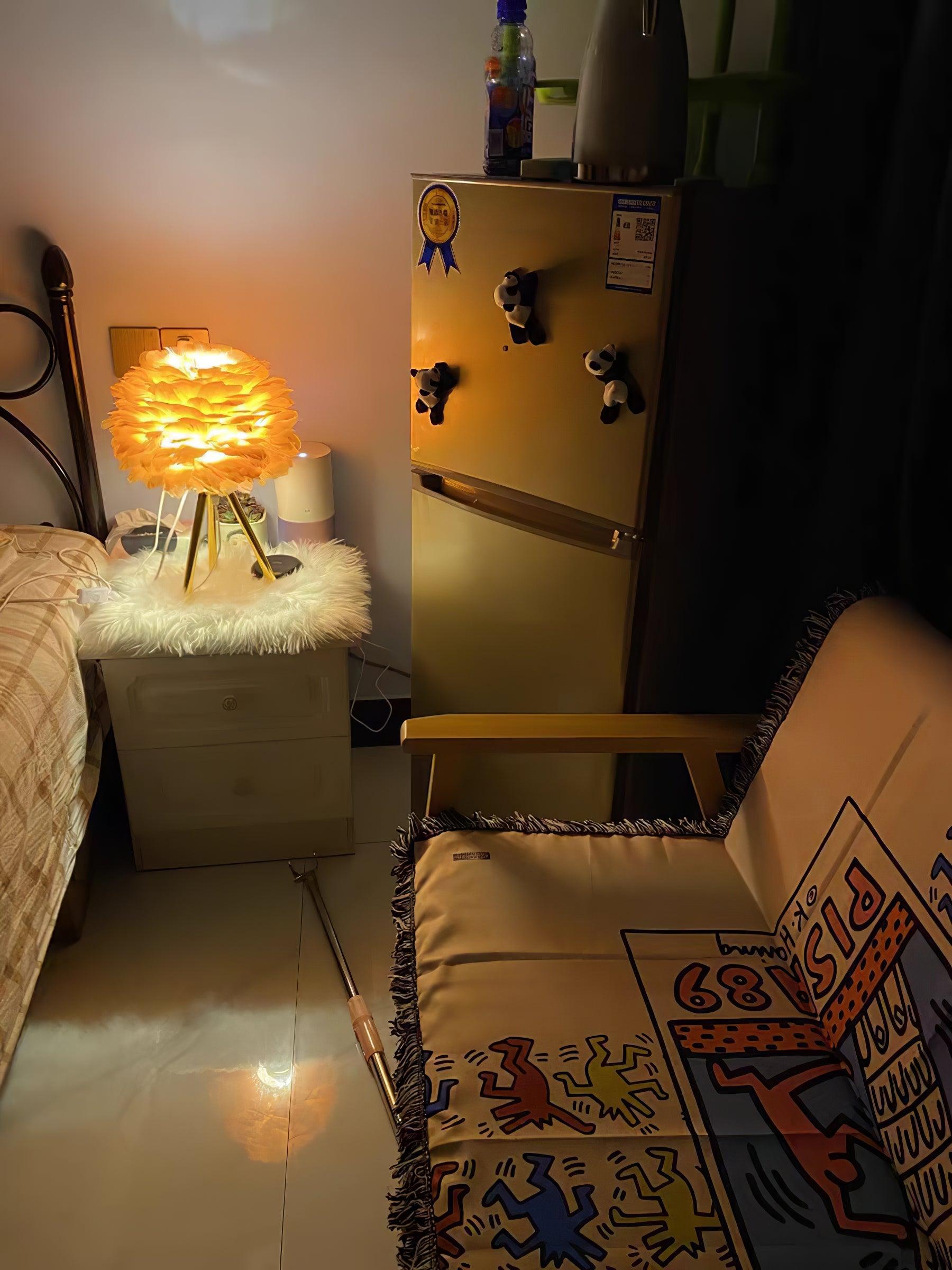 Goose Feather Table Lamp - Blowlighting