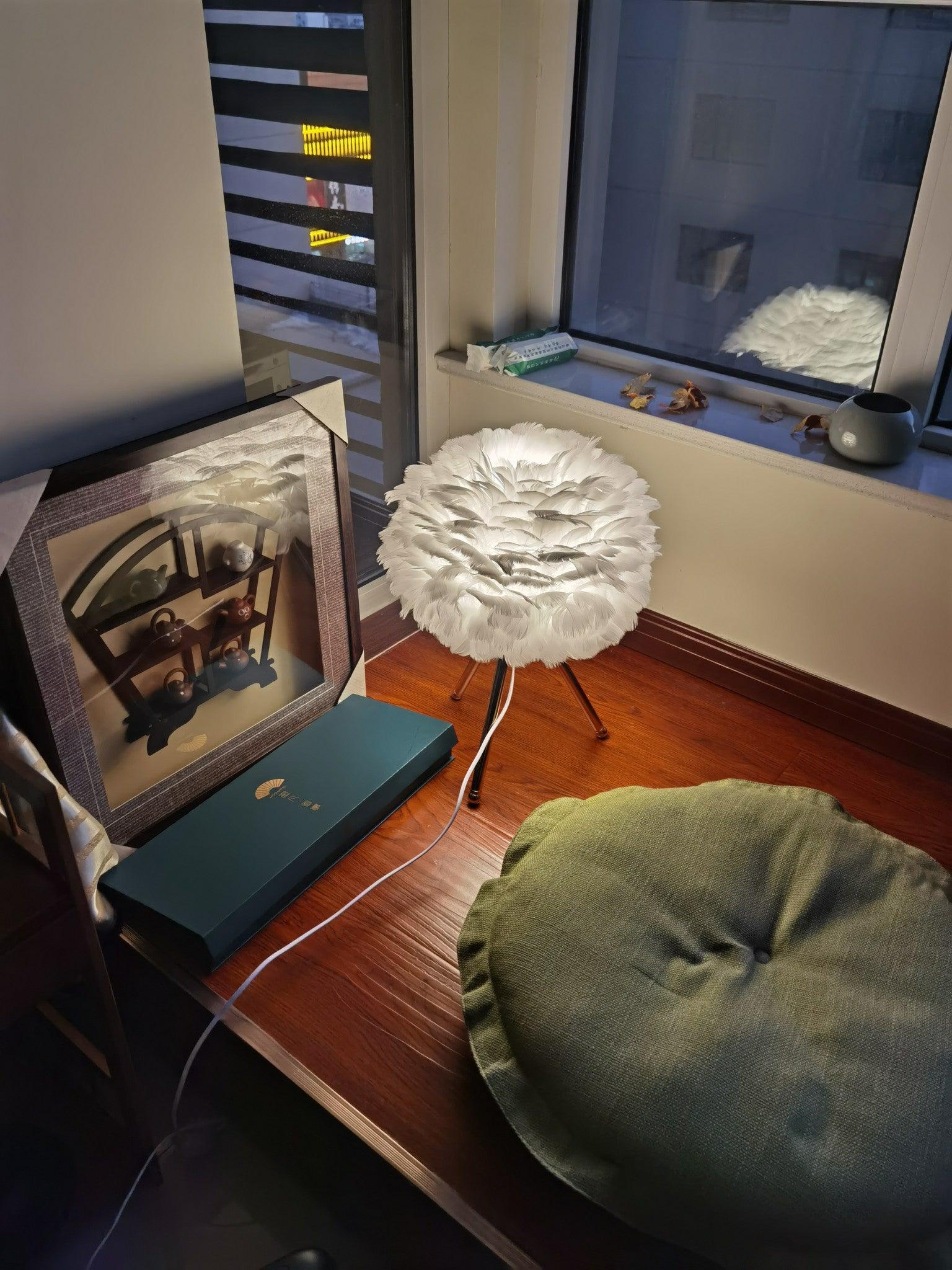 Goose Feather Table Lamp - Blowlighting