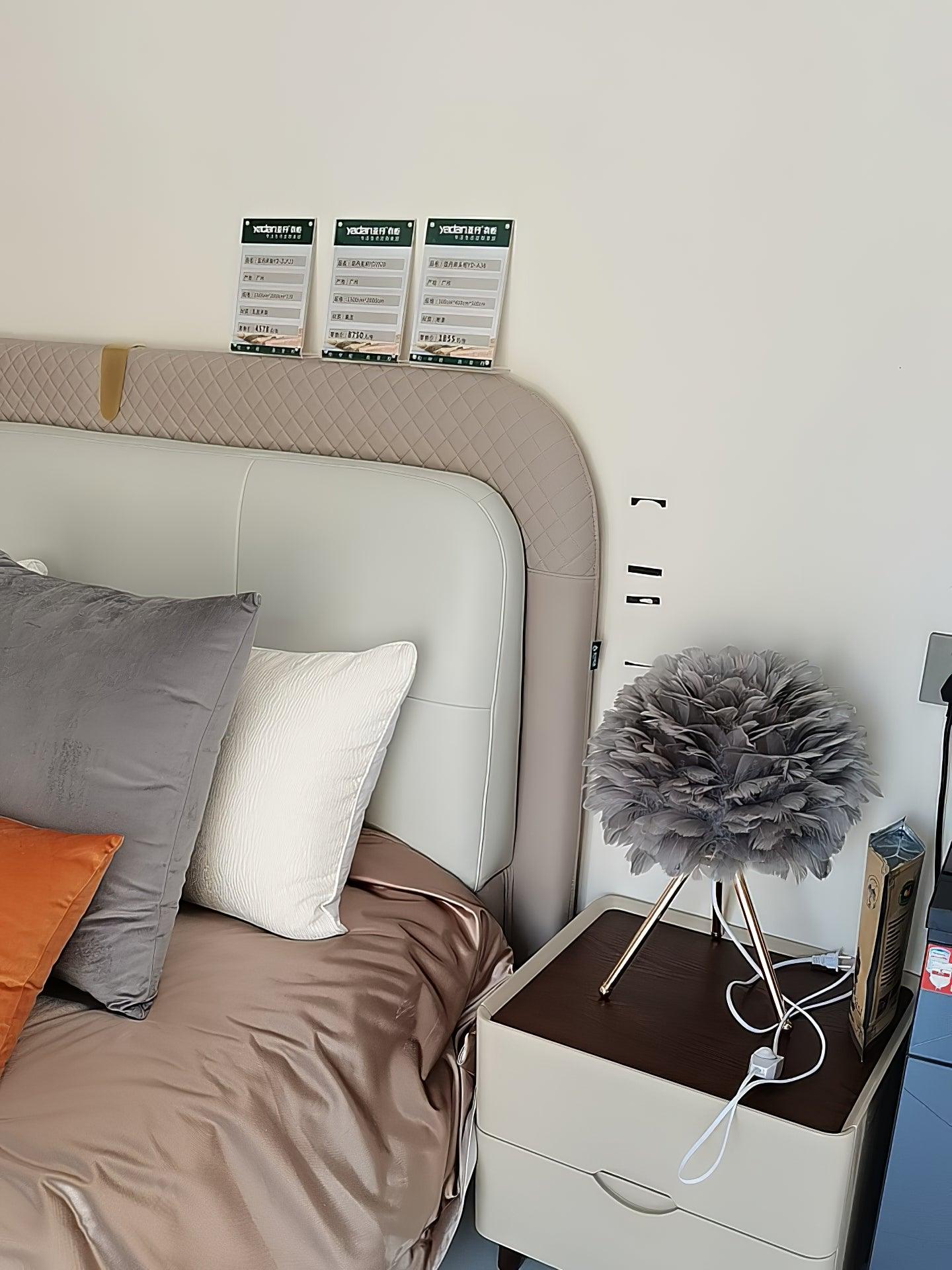 Goose Feather Table Lamp - Blowlighting