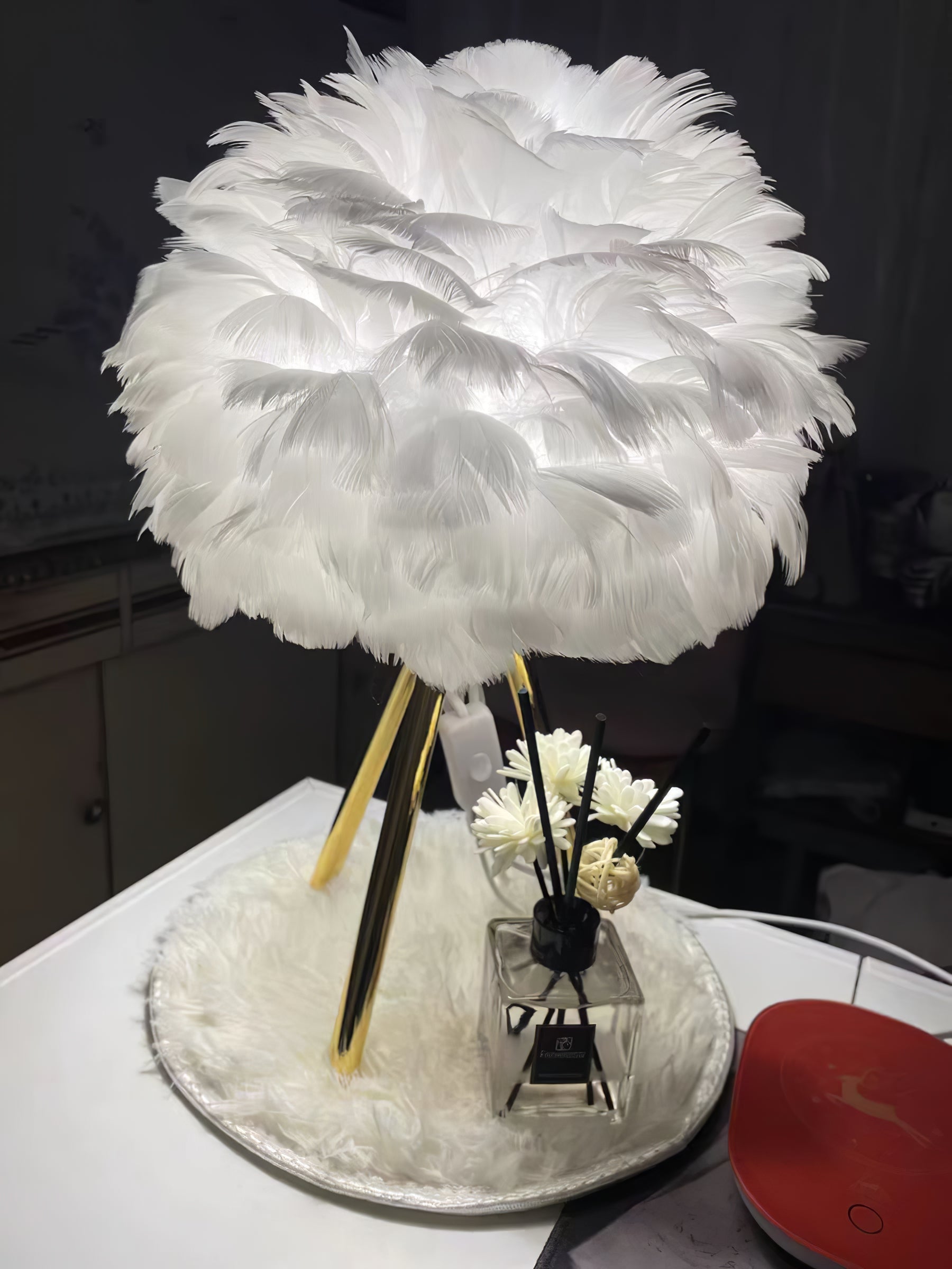 Goose Feather Table Lamp - Blowlighting