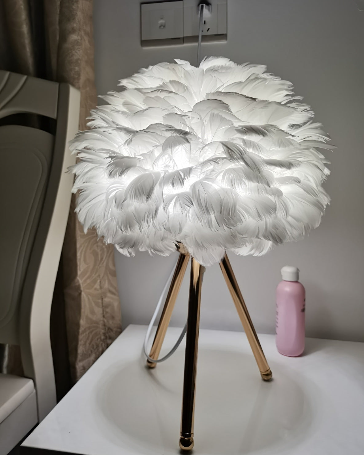 Goose Feather Table Lamp - Blowlighting