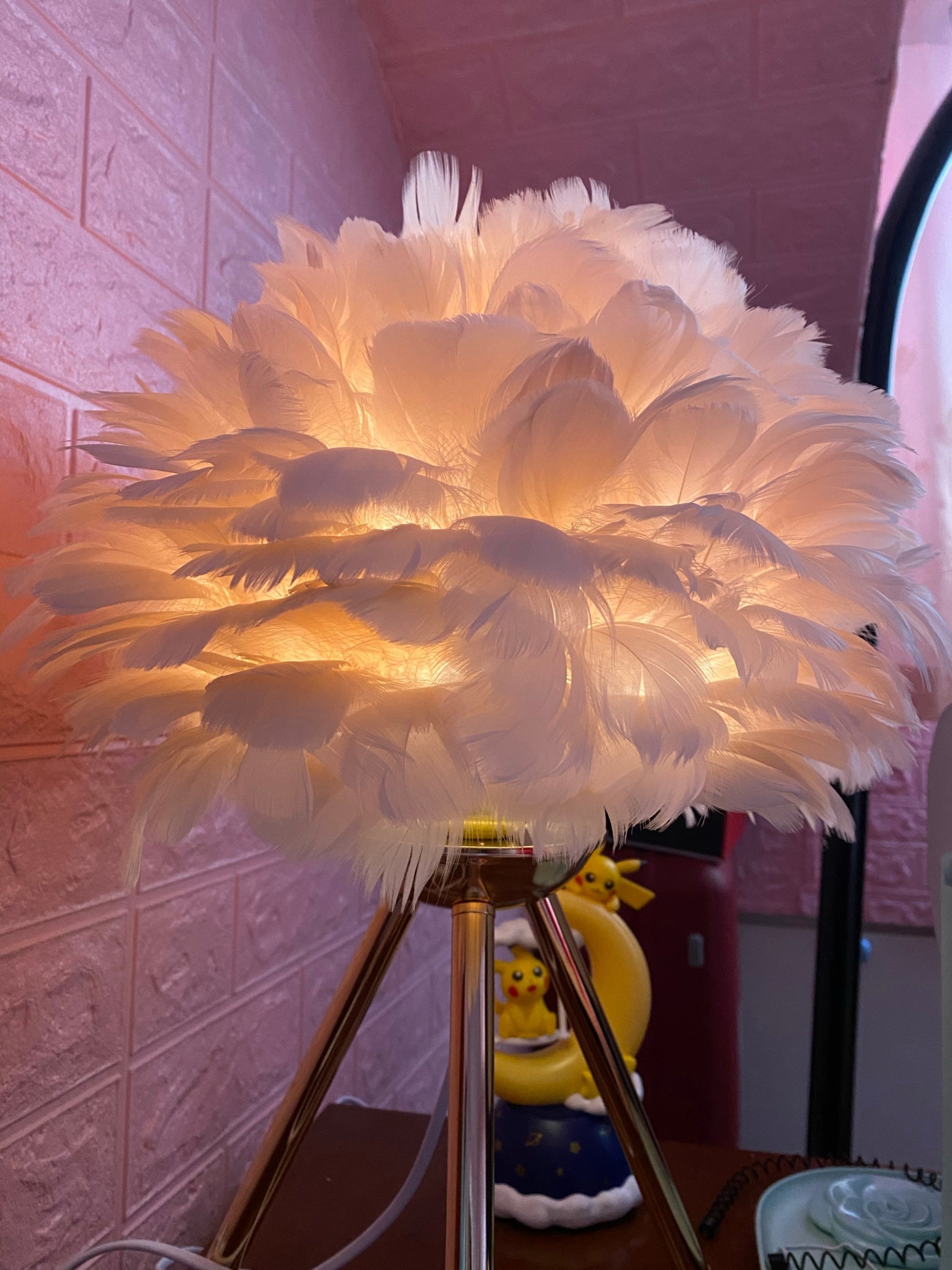 Goose Feather Table Lamp - Blowlighting