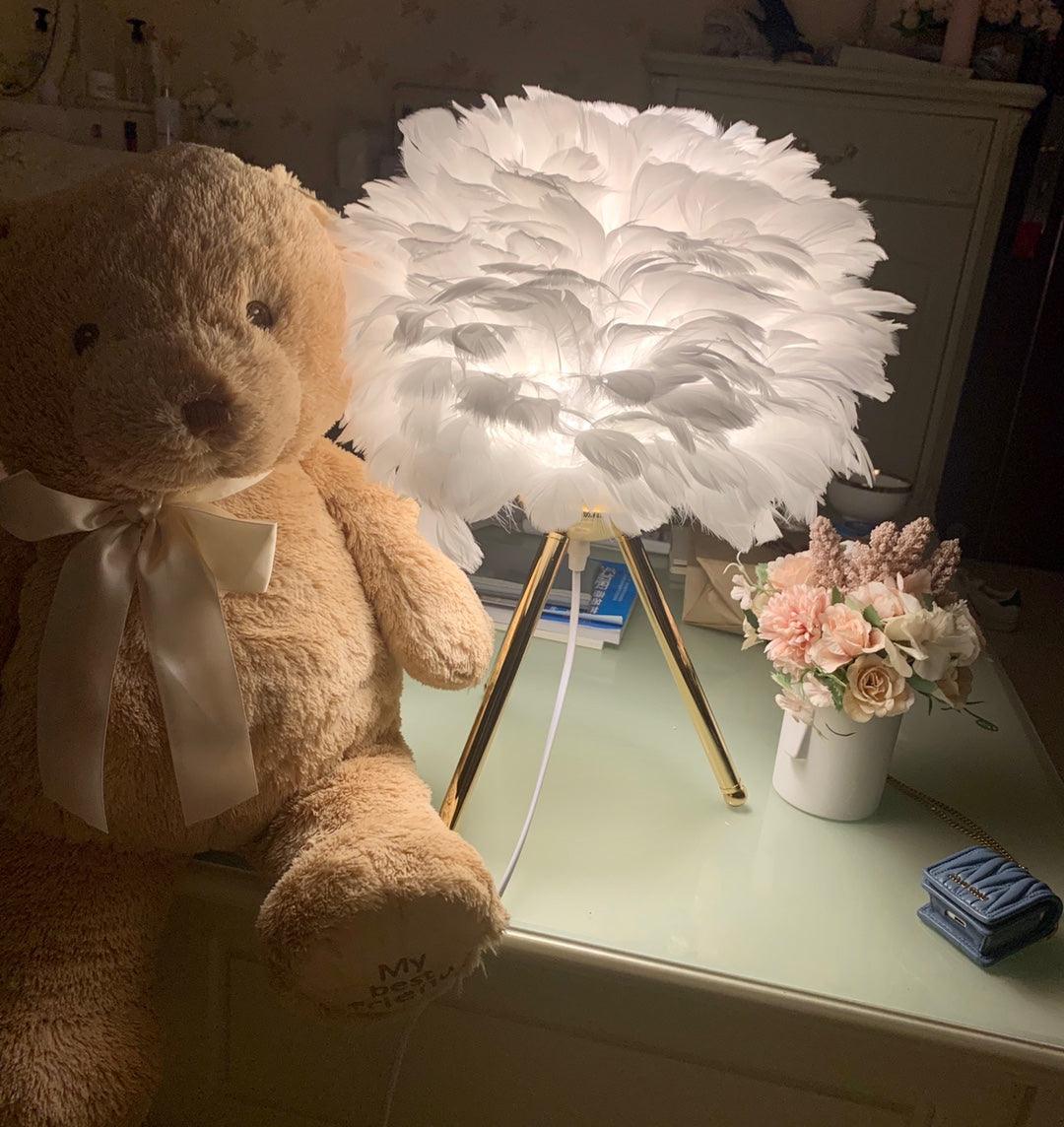 Goose Feather Table Lamp - Blowlighting