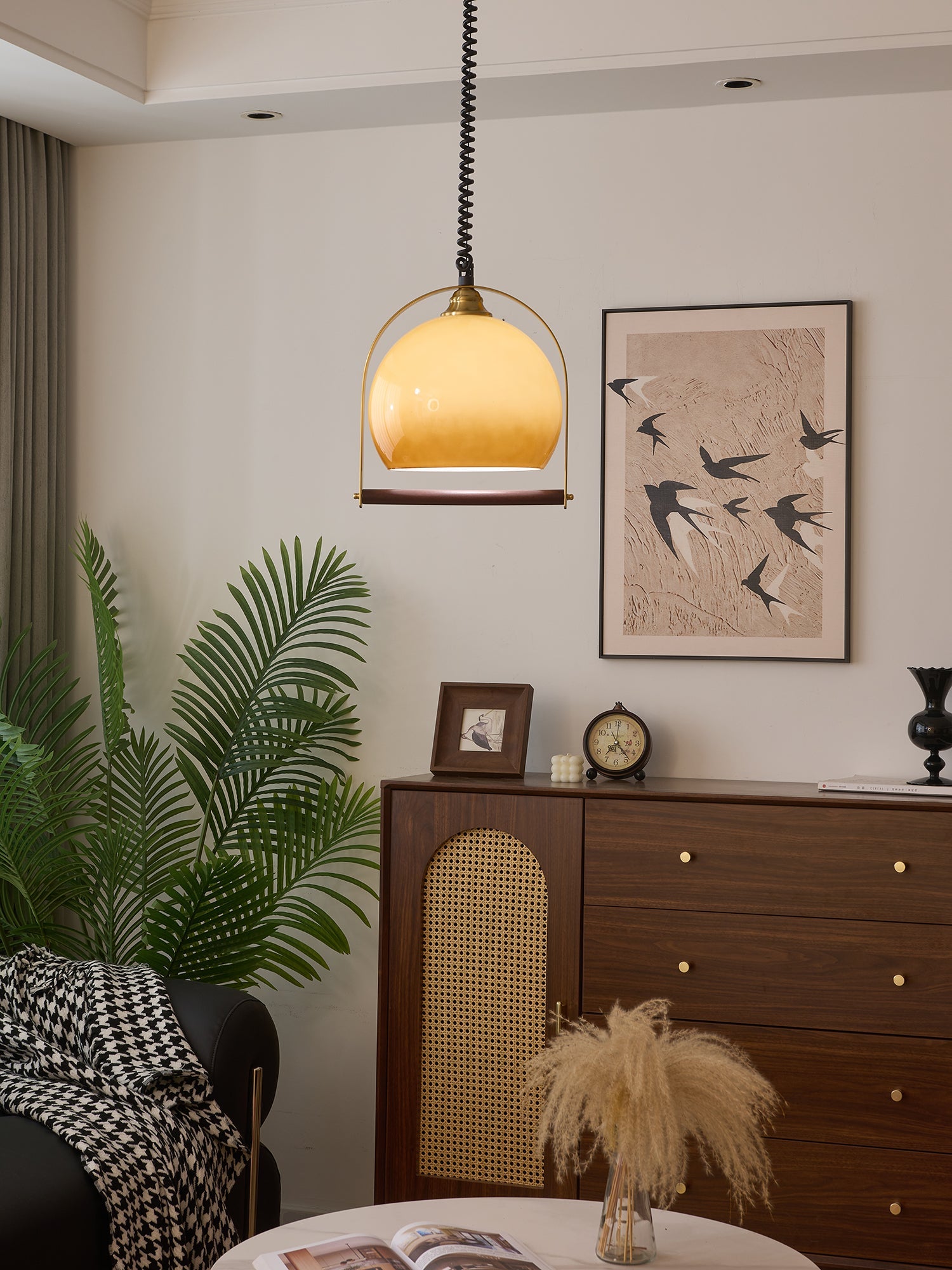 Halcyon Arch Pendant Light - Blowlighting