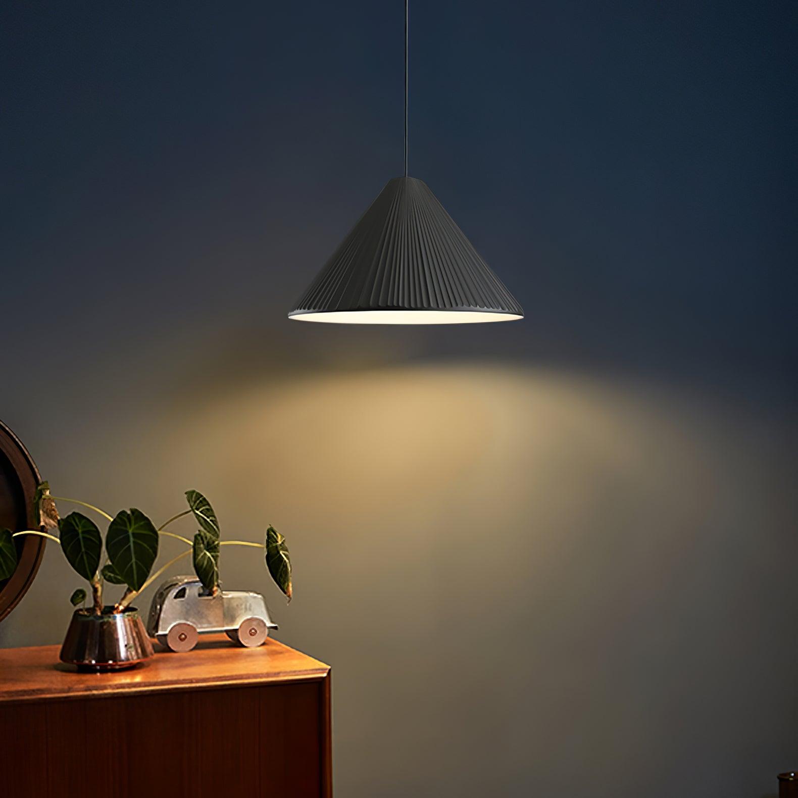 Hat Resin Pendant Lamp - Blowlighting