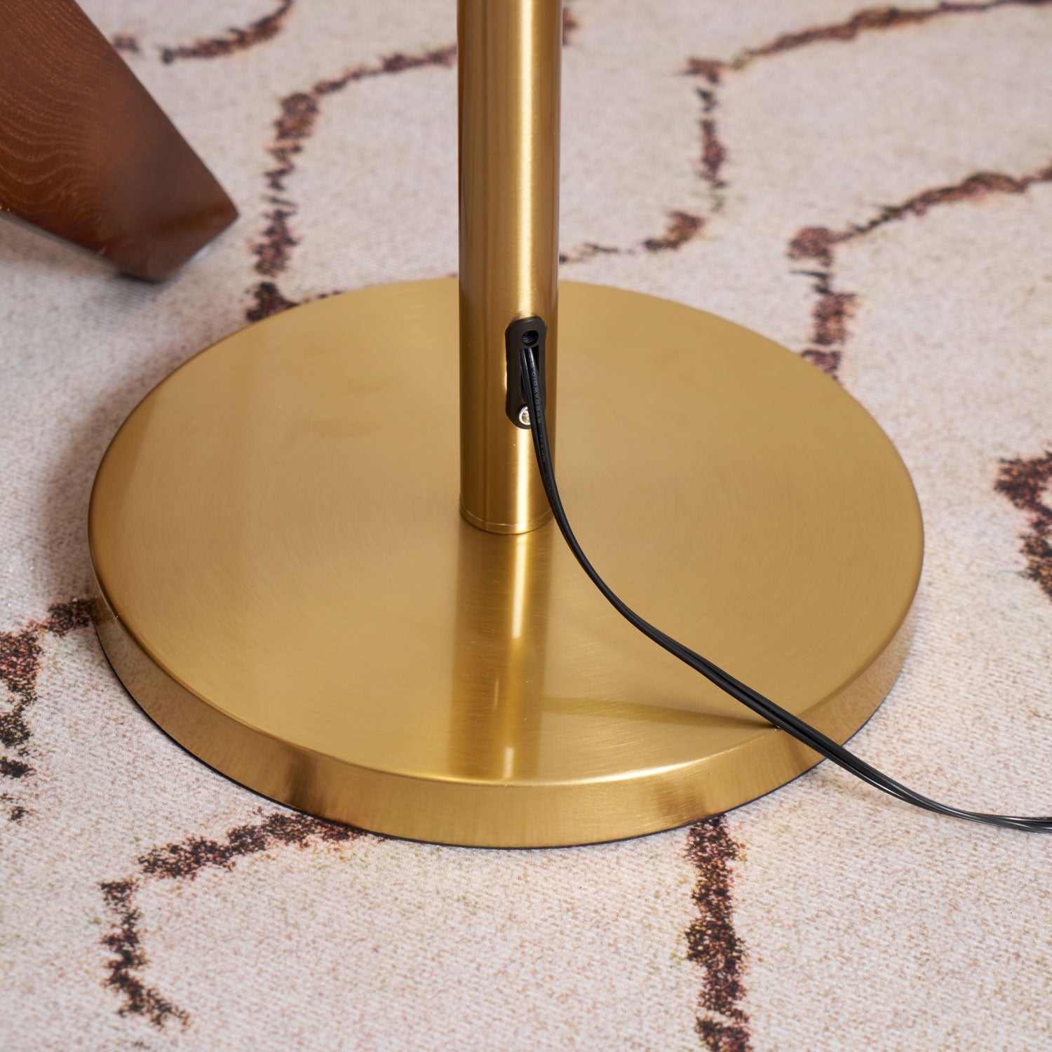 Heritage Bloom Floor Lamp - Blowlighting