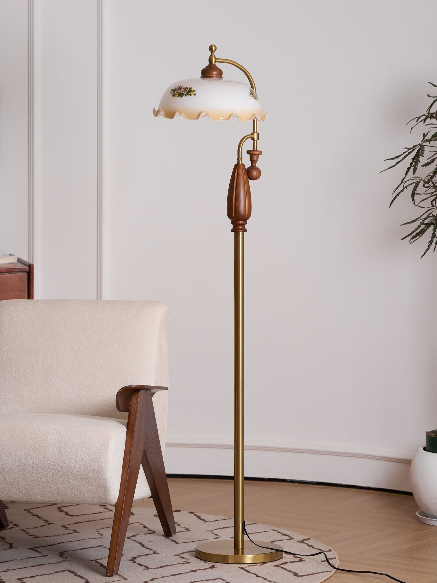 Heritage Bloom Floor Lamp - Blowlighting