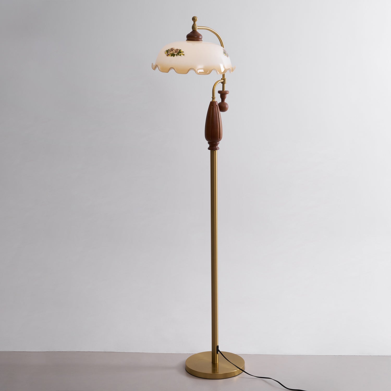 Heritage Bloom Floor Lamp - Blowlighting