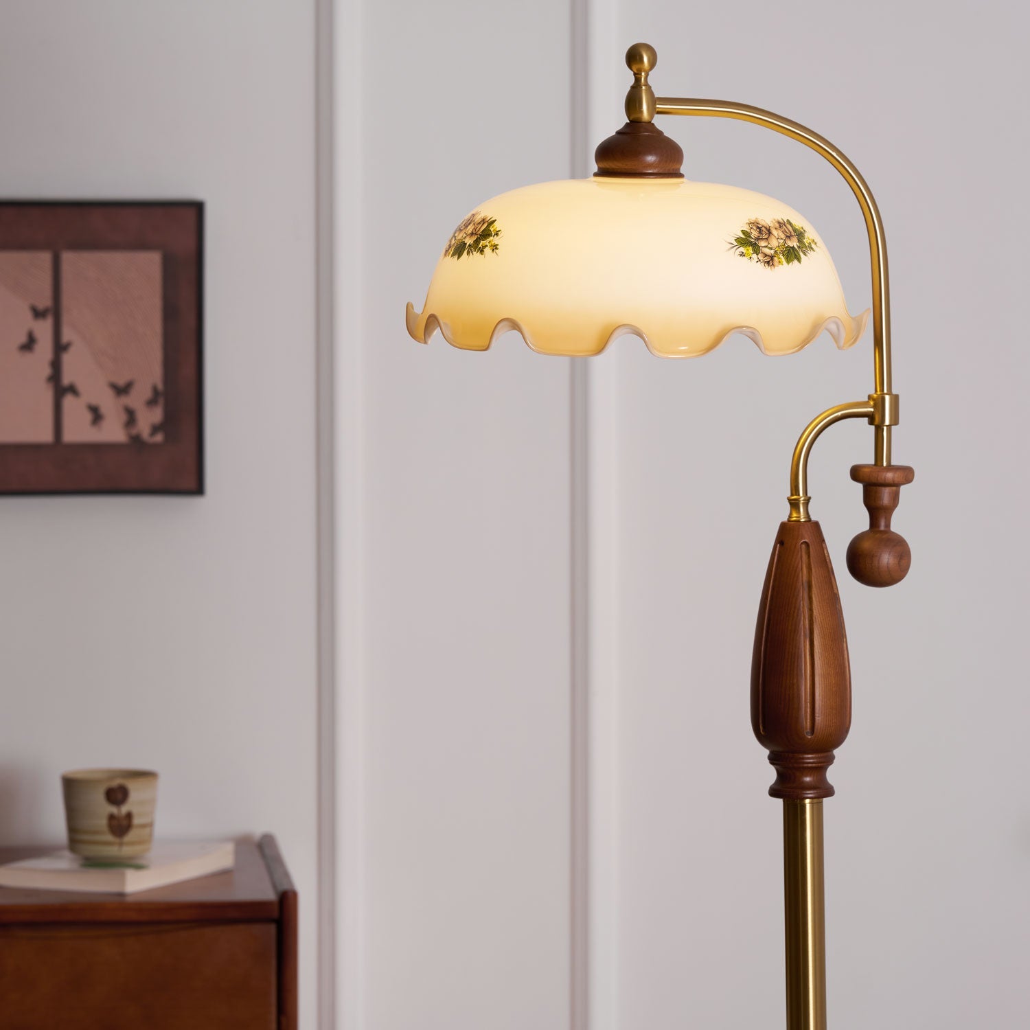 Heritage Bloom Floor Lamp - Blowlighting