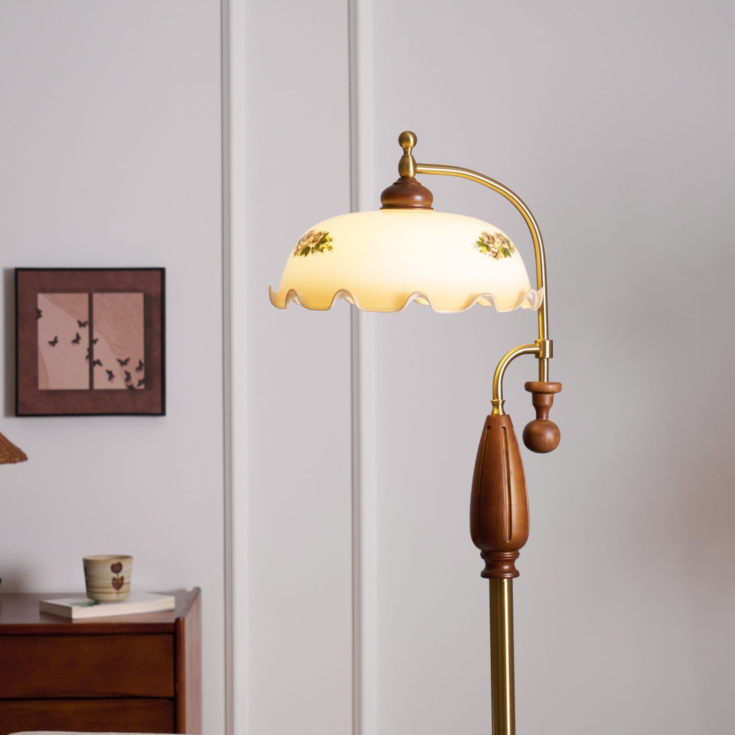 Heritage Bloom Floor Lamp - Blowlighting