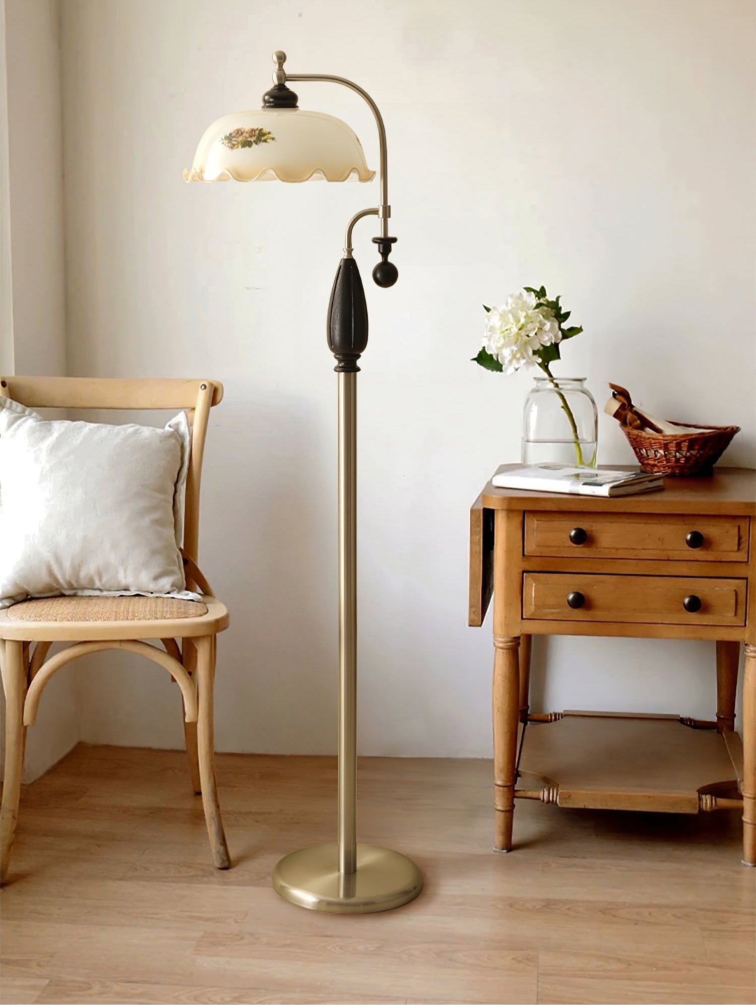 Heritage Bloom Floor Lamp - Blowlighting