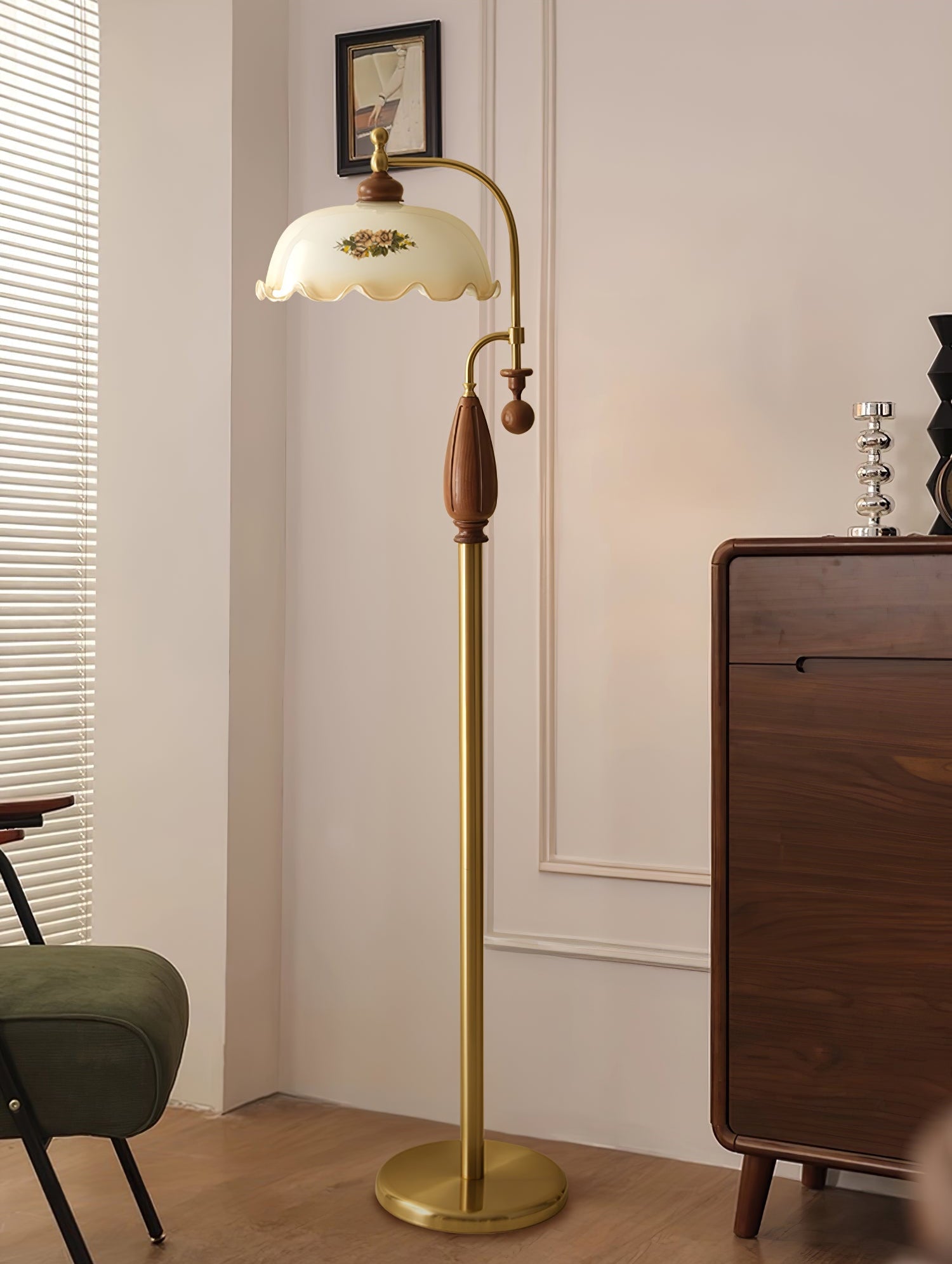 Heritage Bloom Floor Lamp - Blowlighting