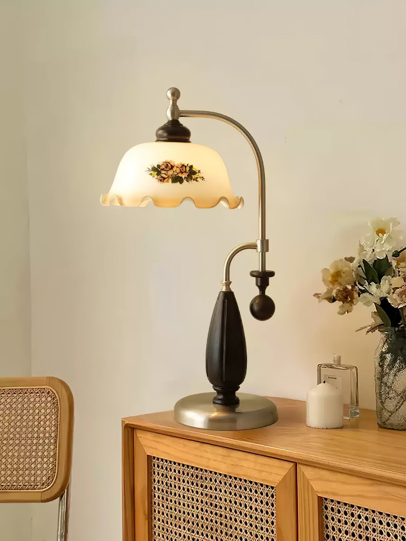 Heritage Bloom Table Lamp - Blowlighting