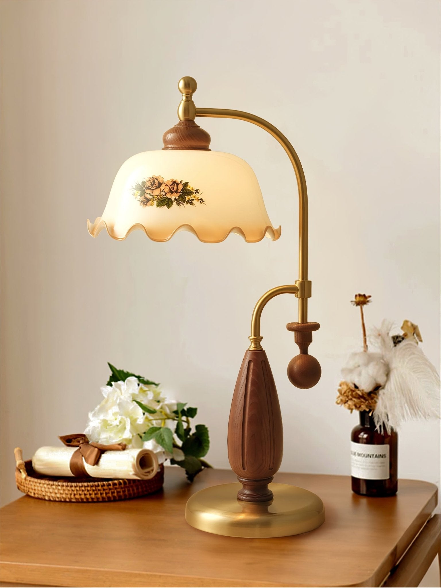 Heritage Bloom Table Lamp - Blowlighting
