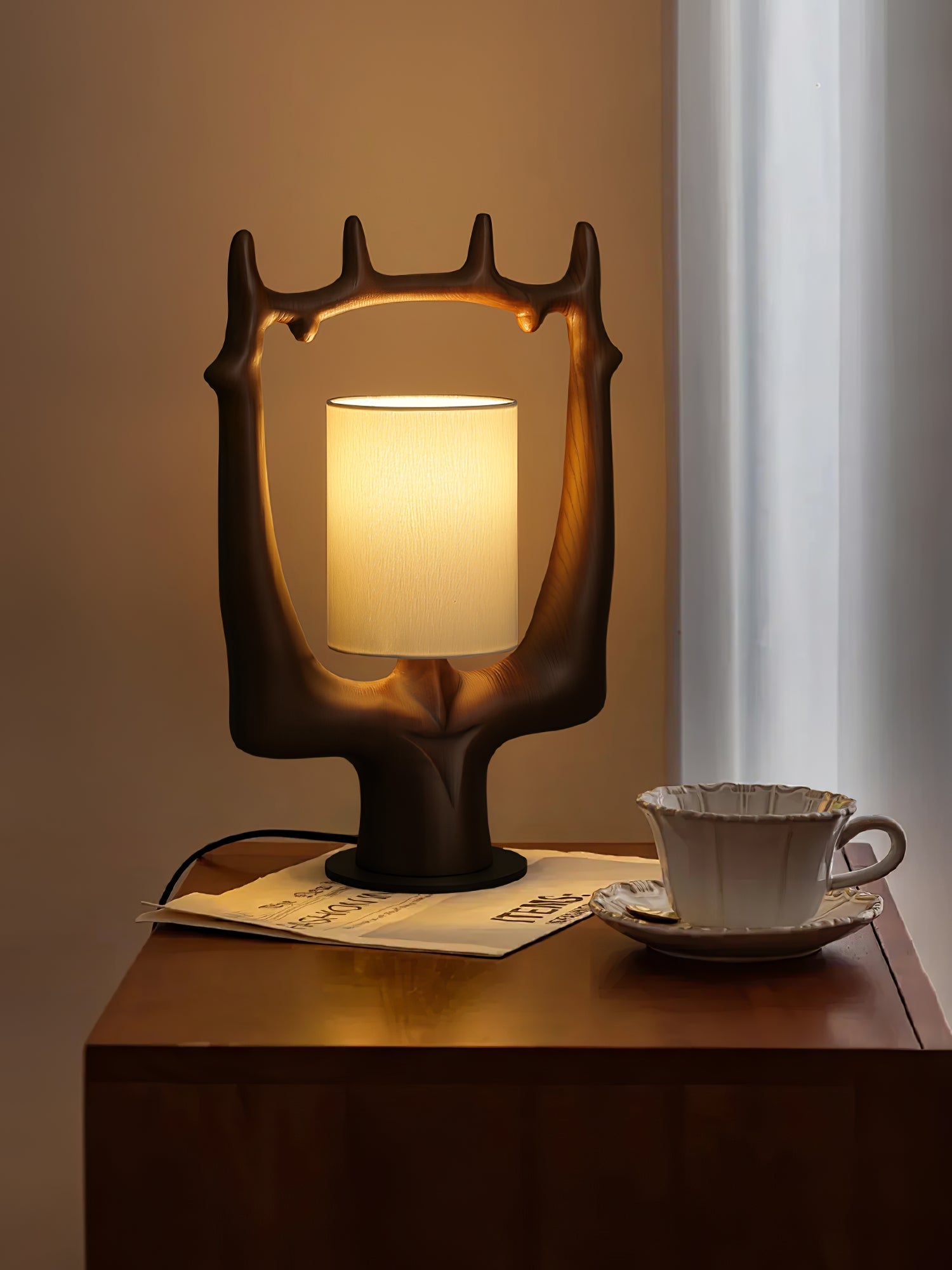 Antler Ring Table Lamp - Blowlighting