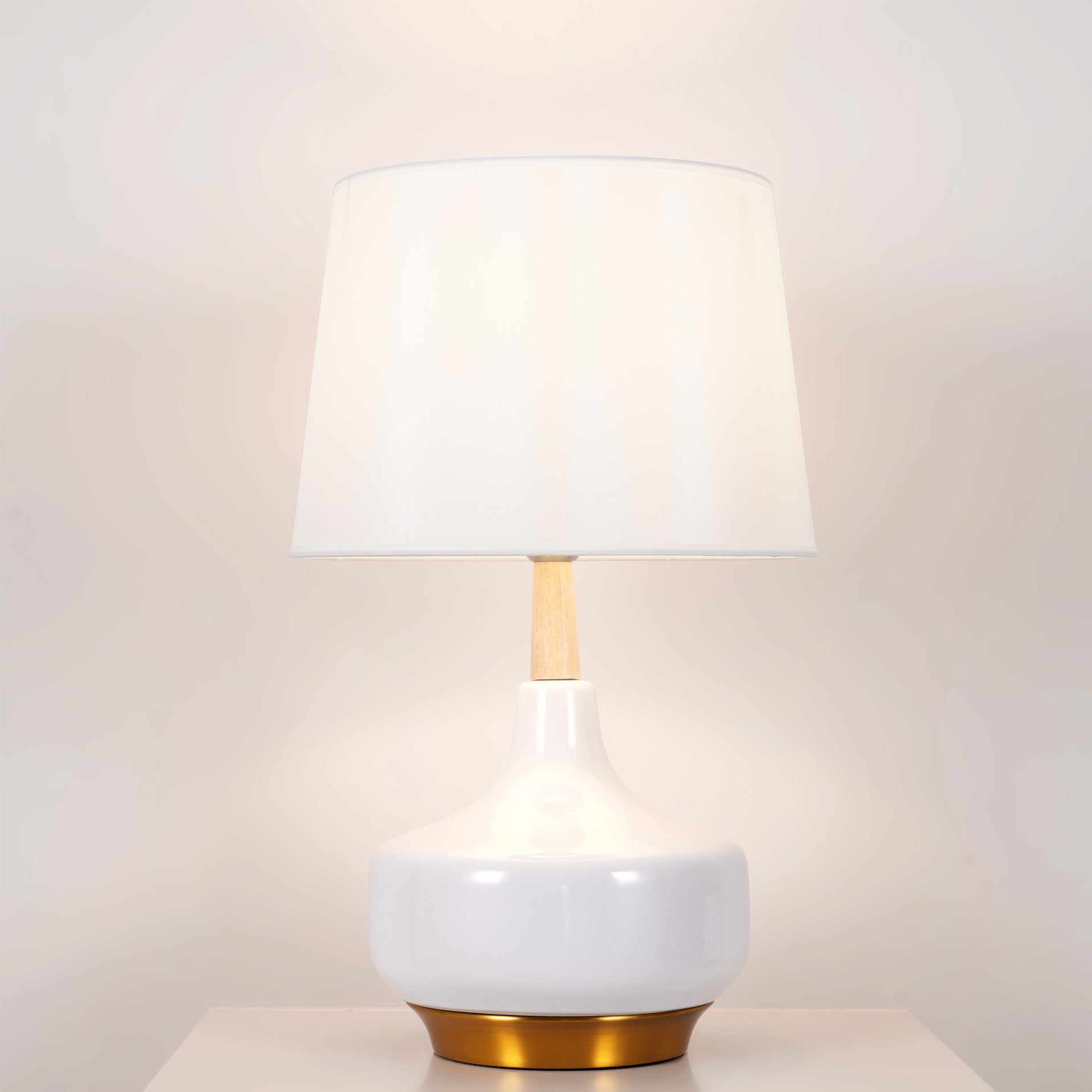 Hilo Table Lamp - Blowlighting