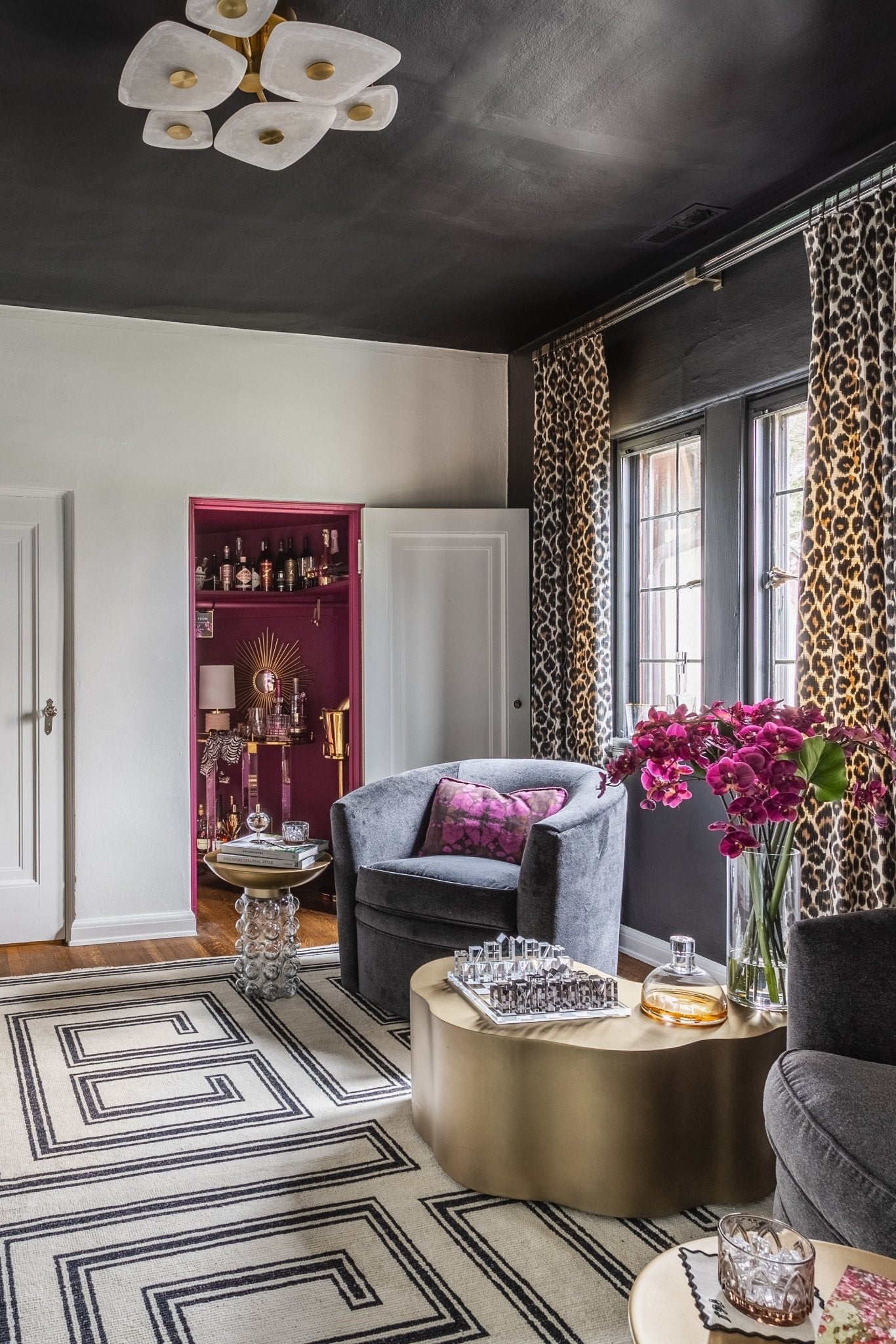 Ilsilyra Petal Shaped Glass Ceiling Light - Blowlighting