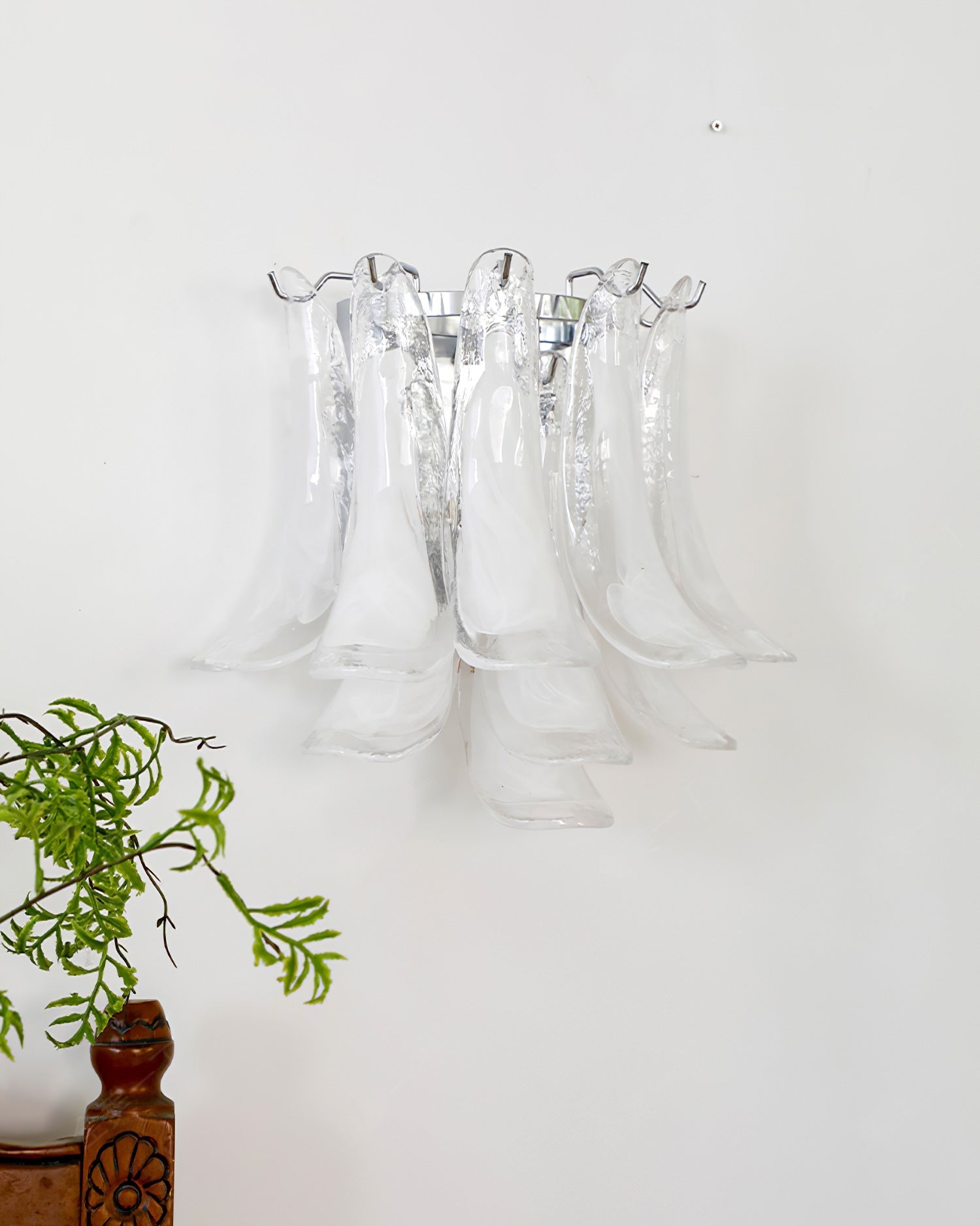 Aurora Wall Lamp Petal Glass Horseshoe Shaped Minimalist - Blowlighting