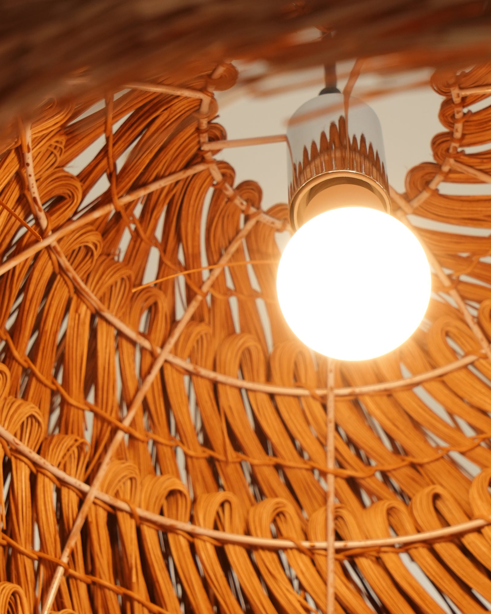 Hues Wicker Pendant Lamp - Blowlighting
