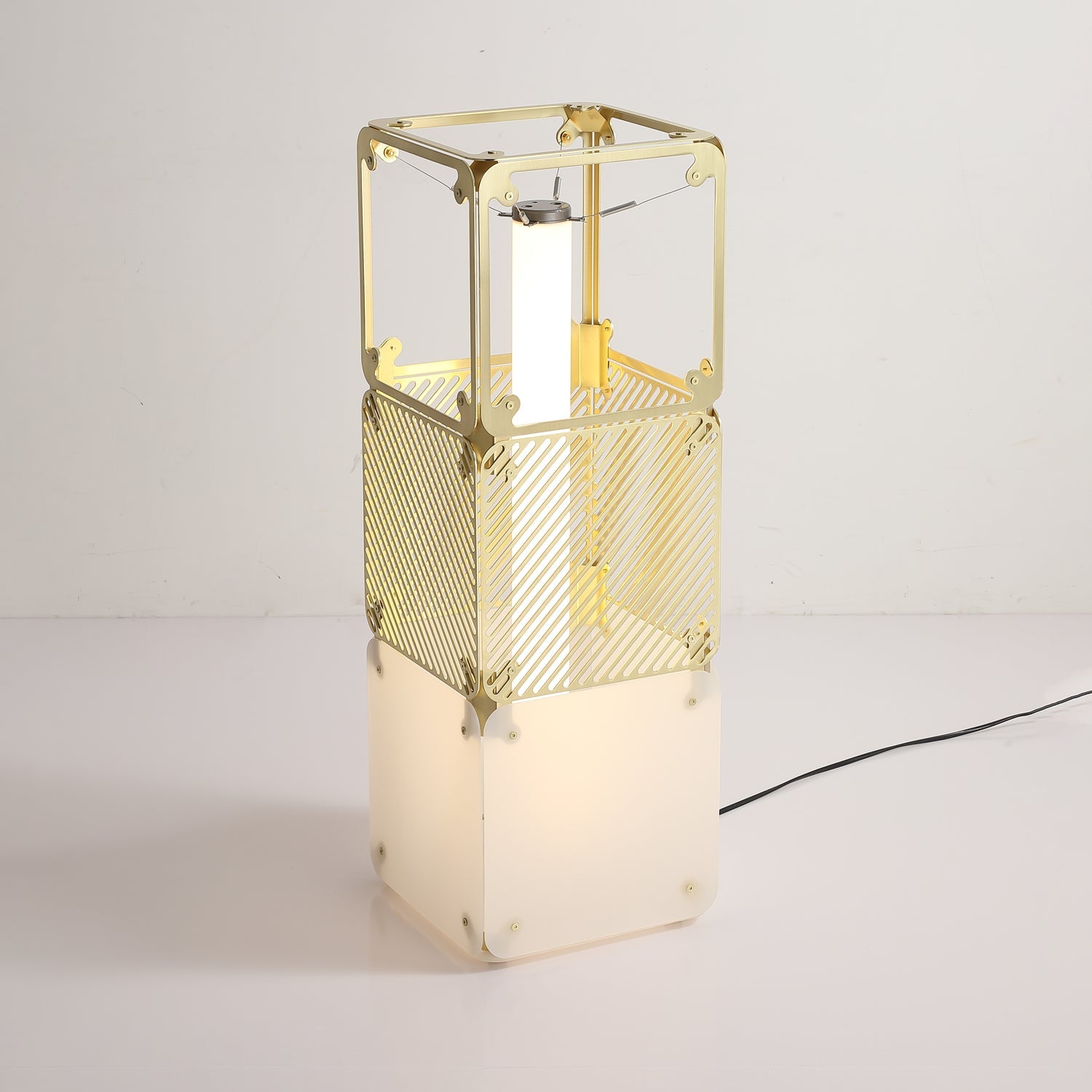 Hyperqube Floor Lamp - Blowlighting