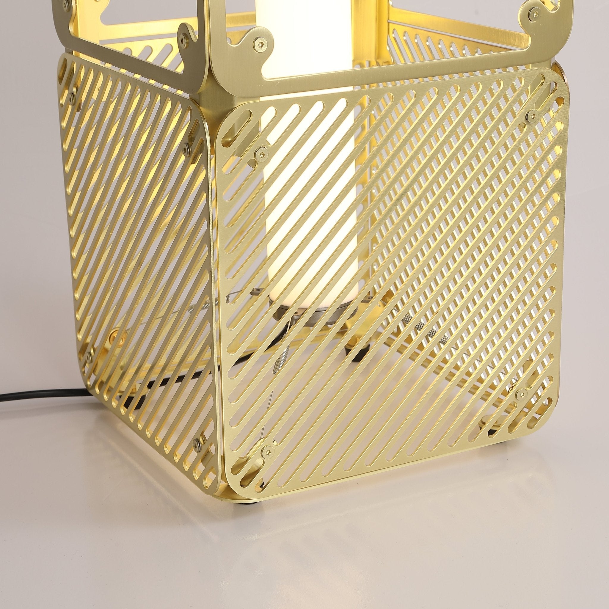 Hyperqube Table Lamp - Blowlighting