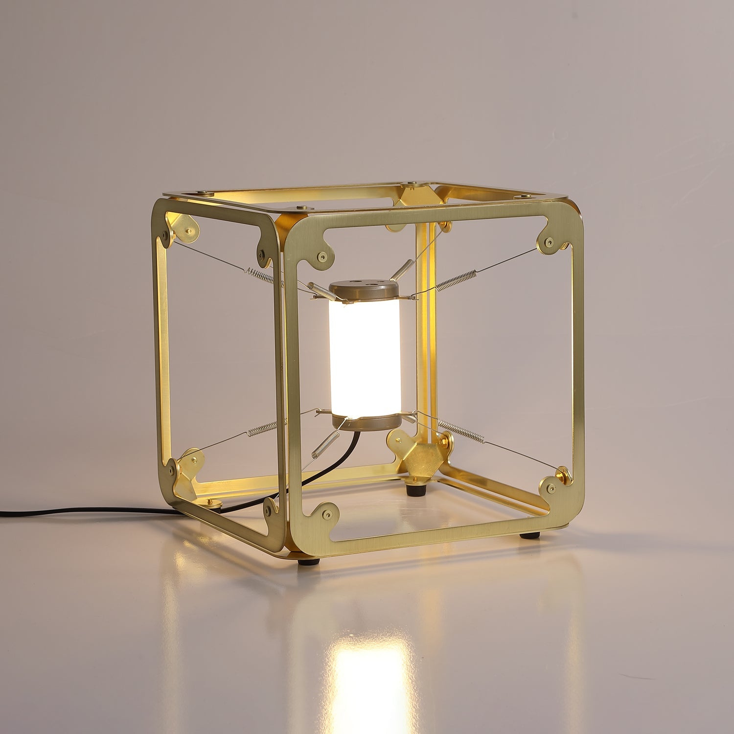 Hyperqube Table Lamp - Blowlighting