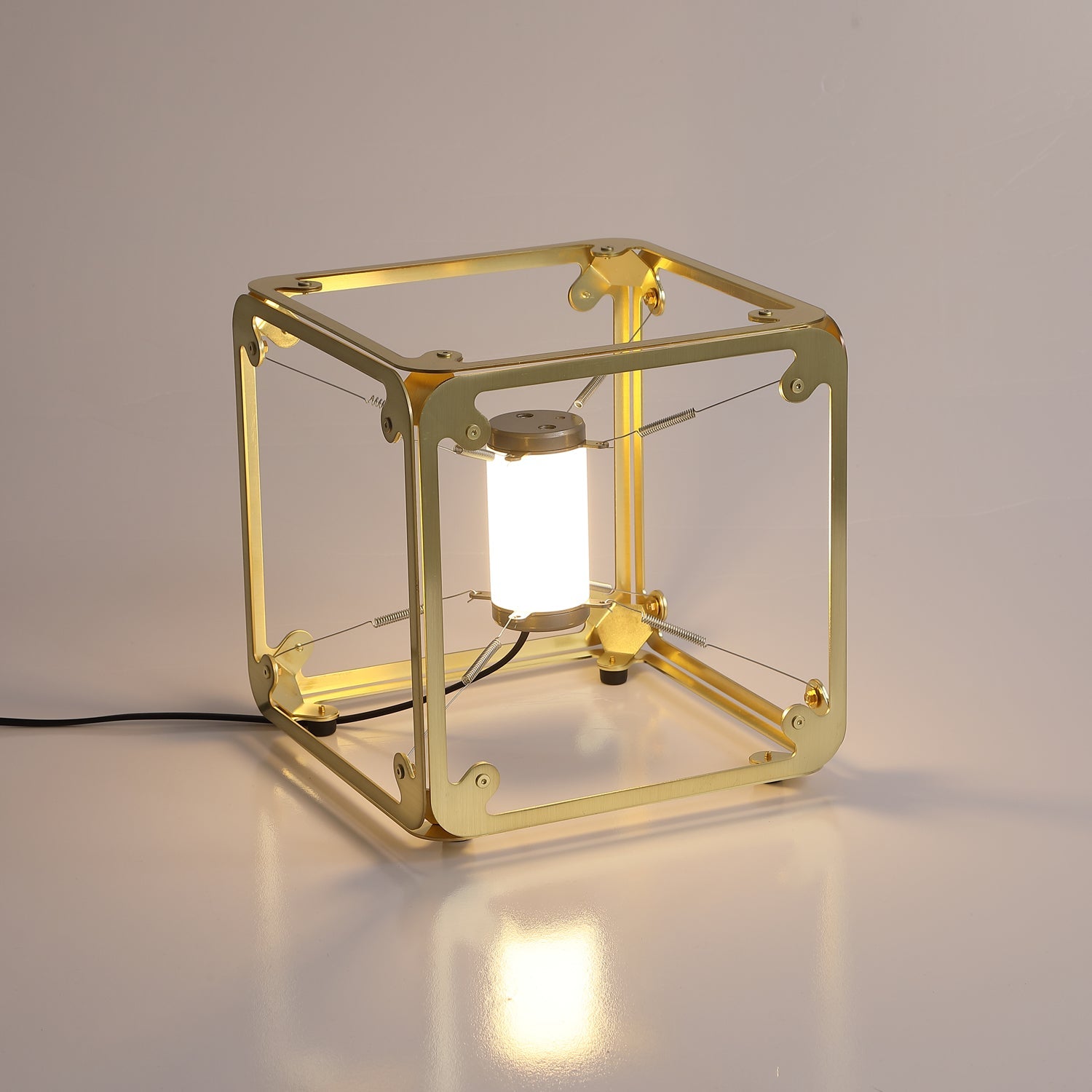 Hyperqube Table Lamp - Blowlighting