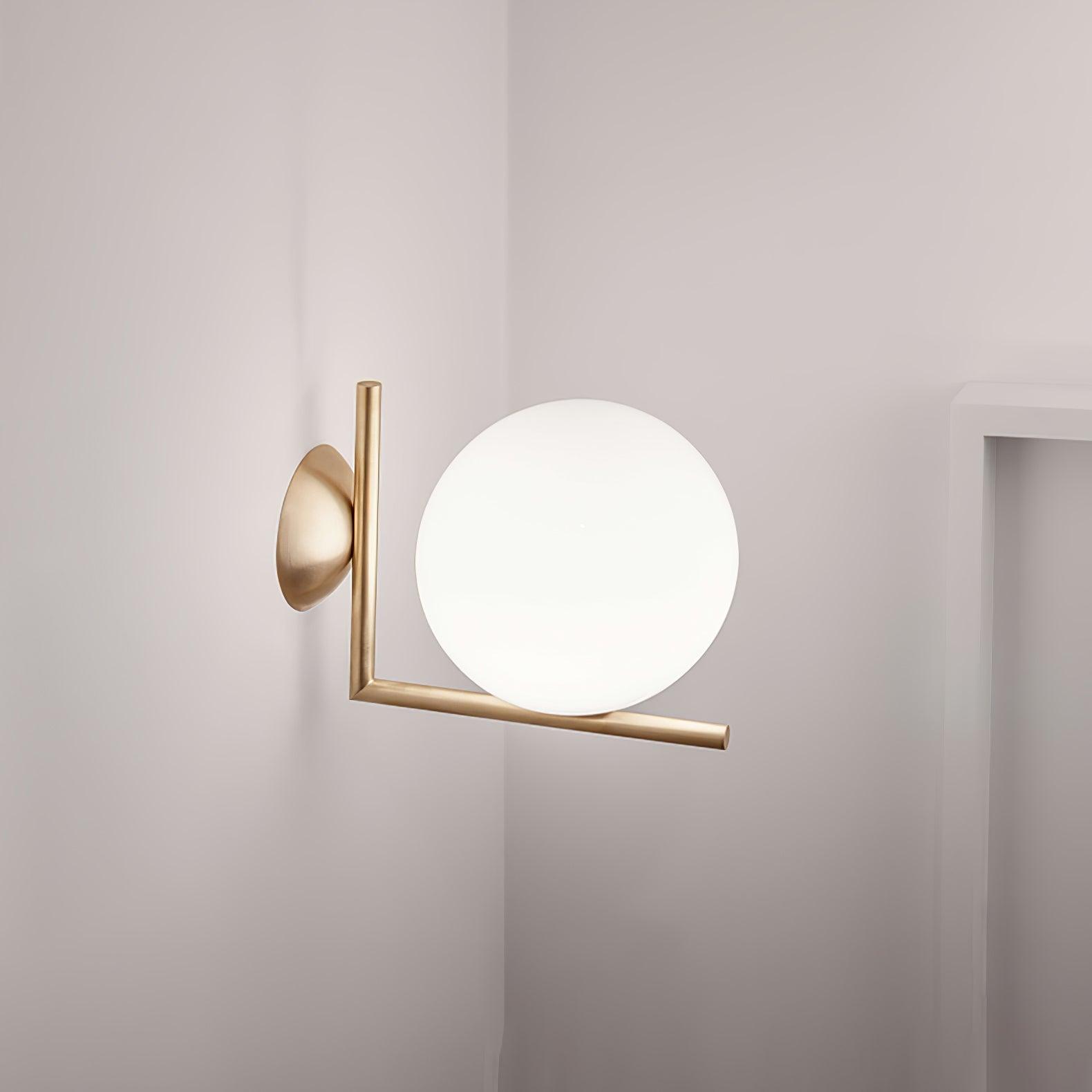 Blown Glass Opal Glass Wall Lamp - Blowlighting