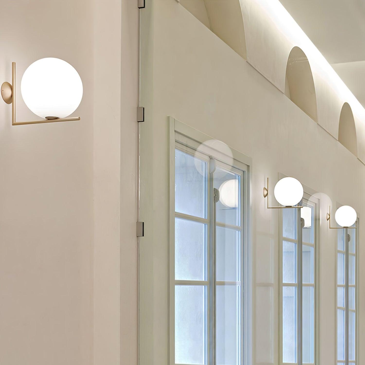 Blown Glass Opal Glass Wall Lamp - Blowlighting