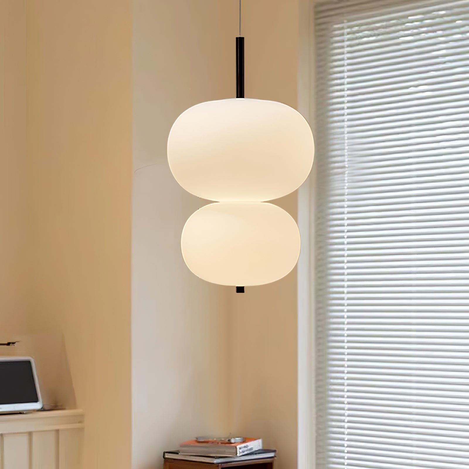 Ilargi Pendant Light - Blowlighting