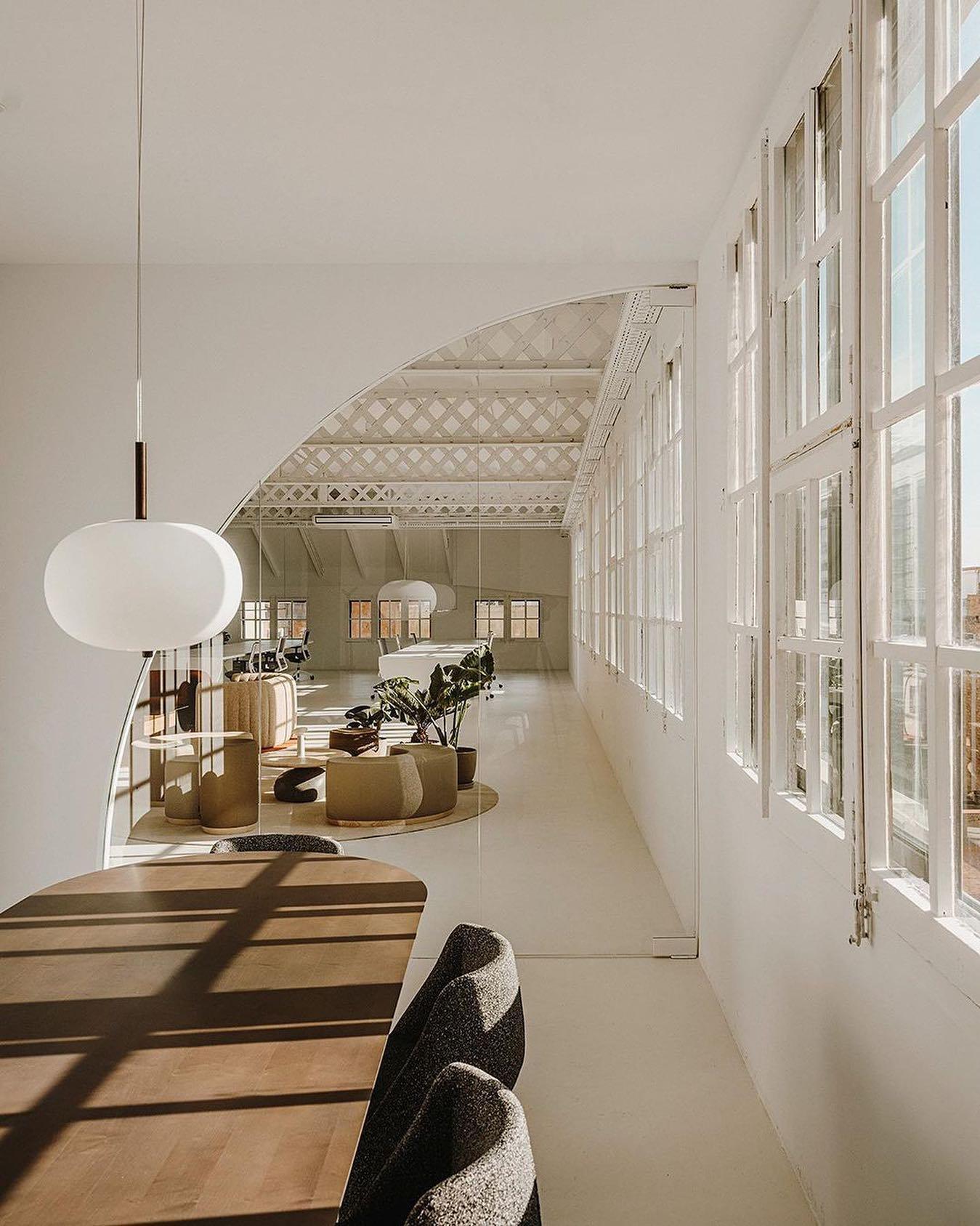 Ilargi Pendant Light - Blowlighting