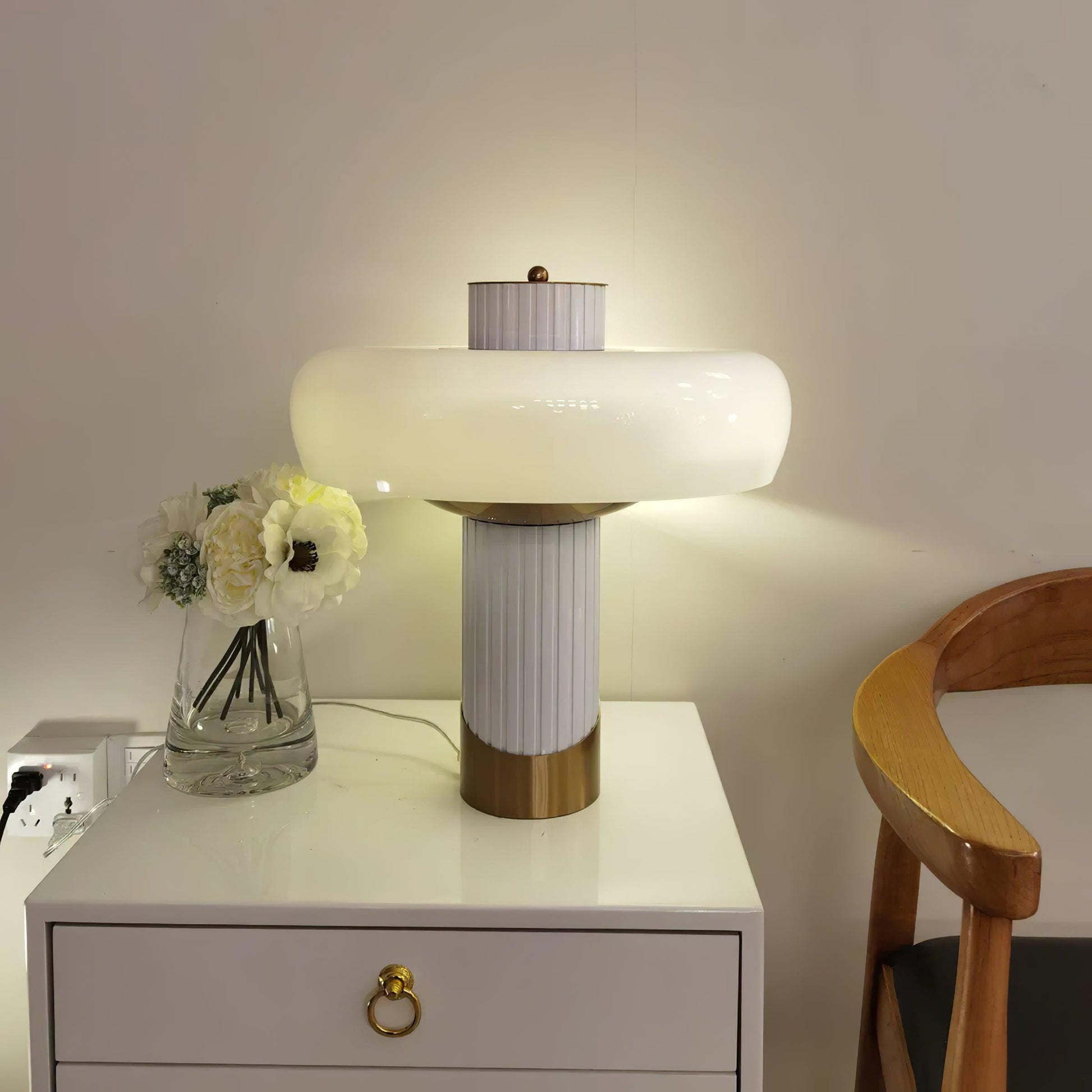 Ilayda Table Lamp - Blowlighting