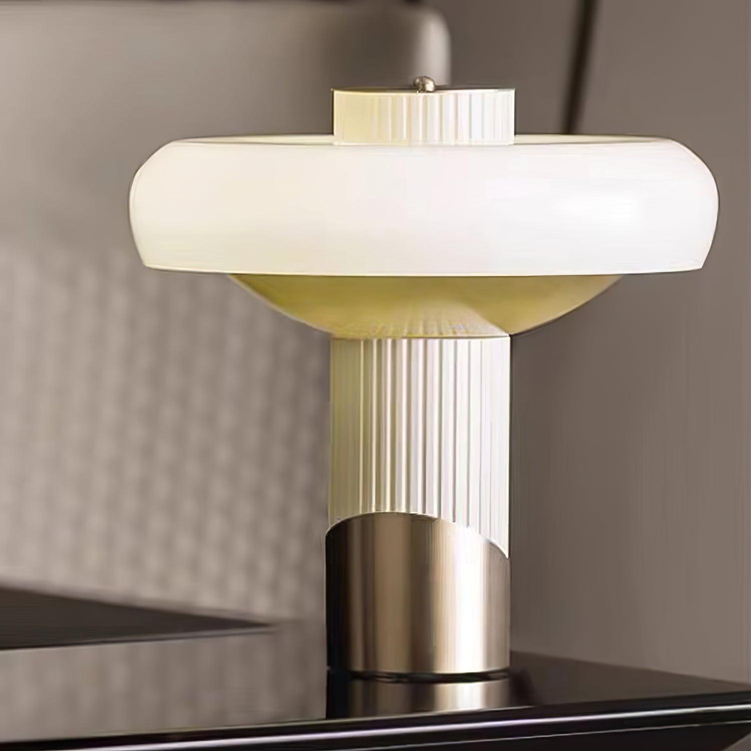 Ilayda Table Lamp - Blowlighting