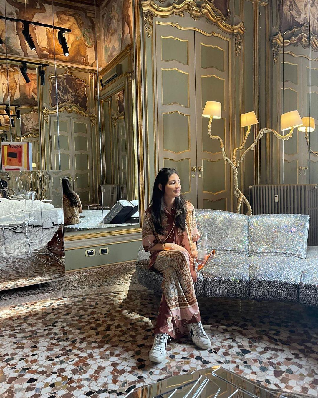 Ines Floor Lamp - Blowlighting