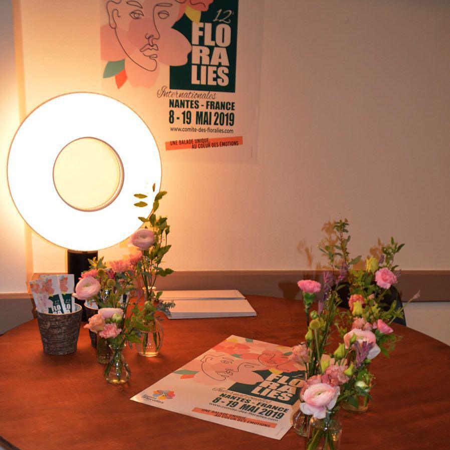 Vespera Table Lamp - Blowlighting