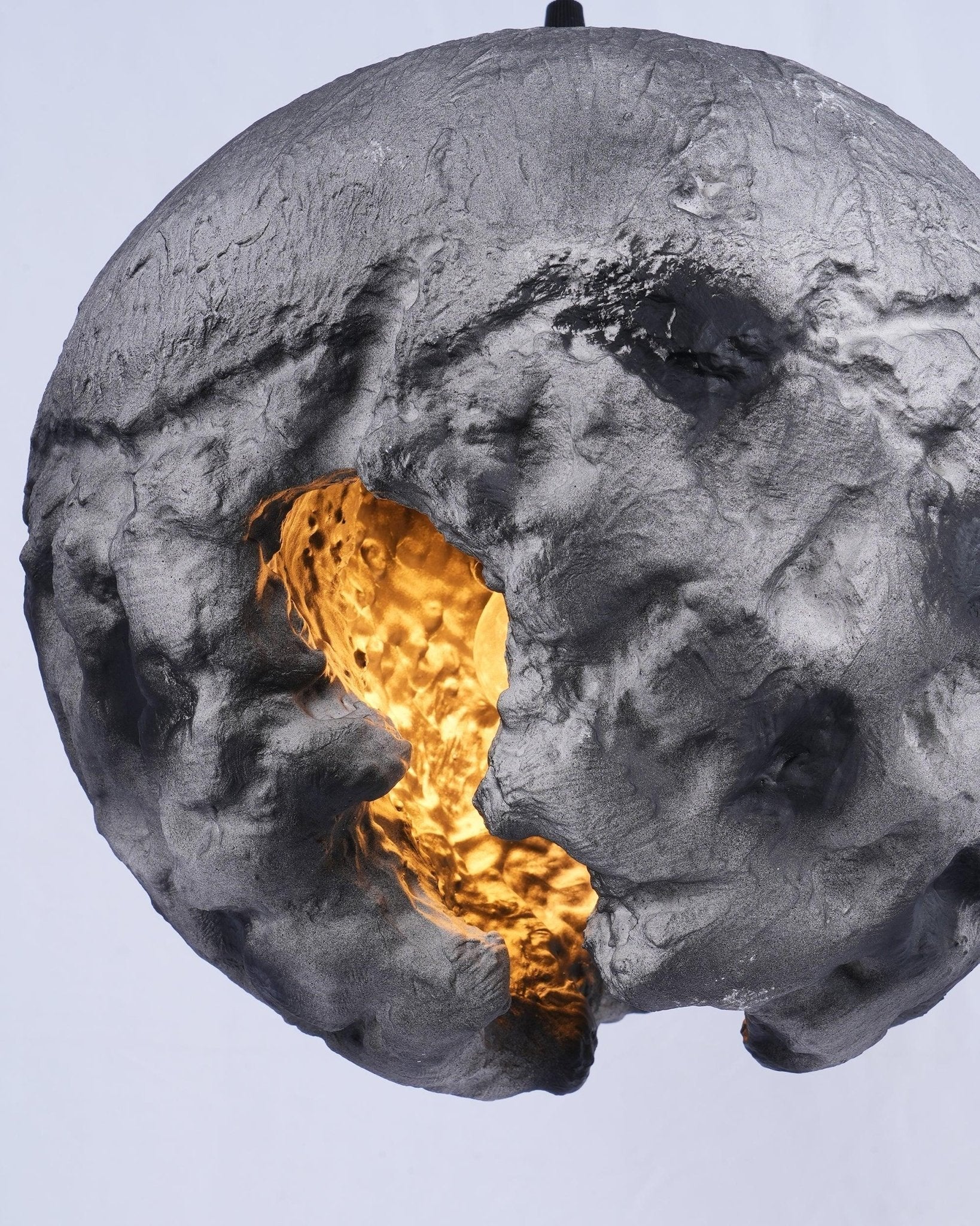 Ilphaara Irregular Planet Metal Plastic Pendant Lamp - Blowlighting