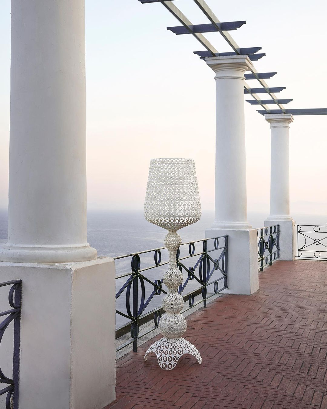 Kabuki Floor Lamp - Blowlighting