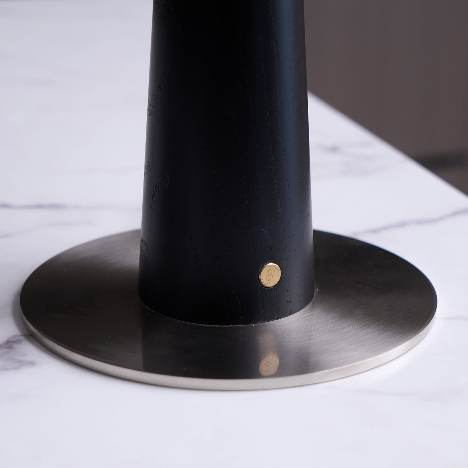 Kizu Peak Table Lamp - Blowlighting