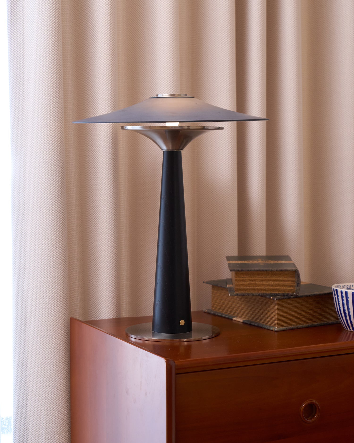 Kizu Peak Table Lamp - Blowlighting