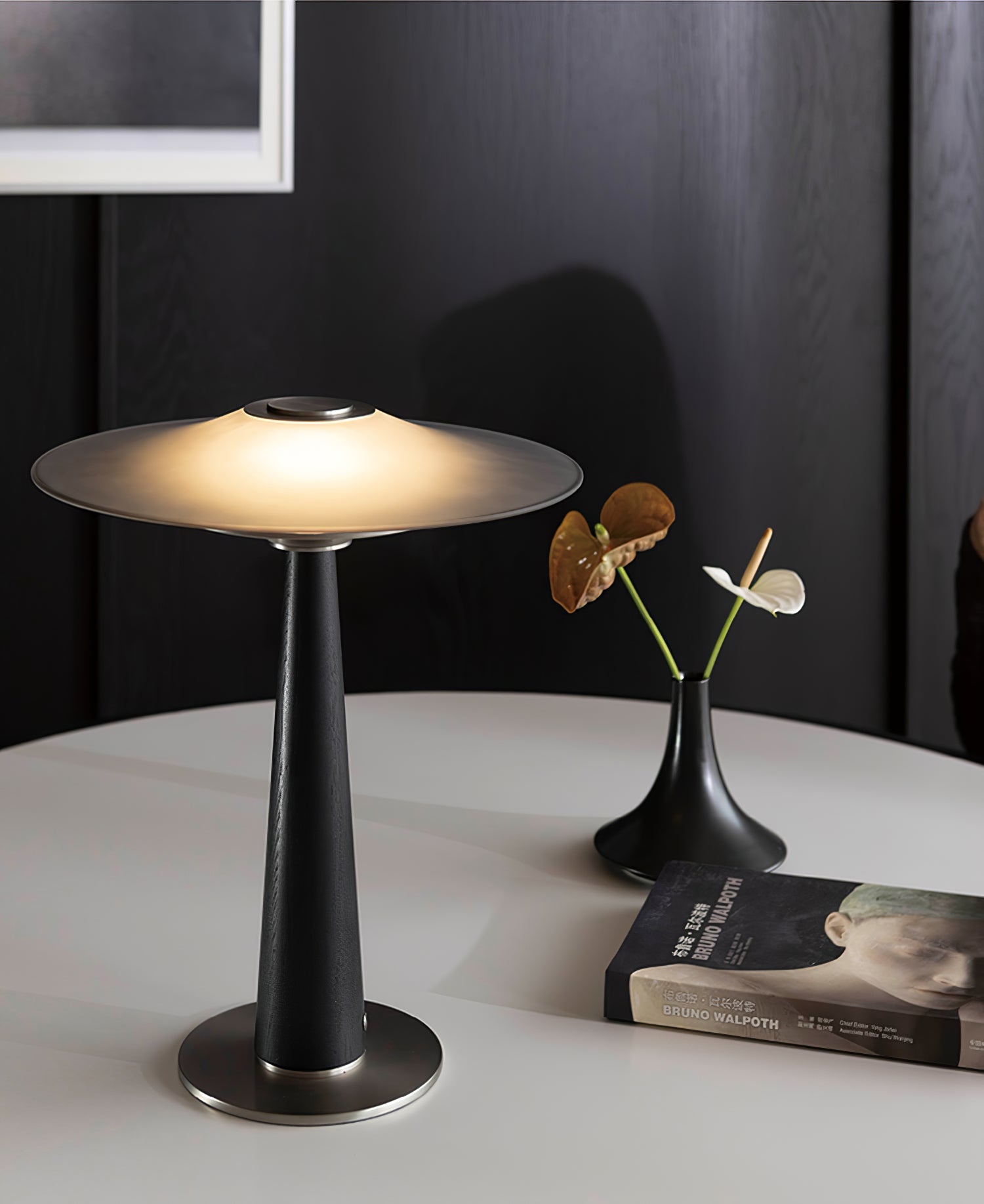 Kizu Peak Table Lamp - Blowlighting