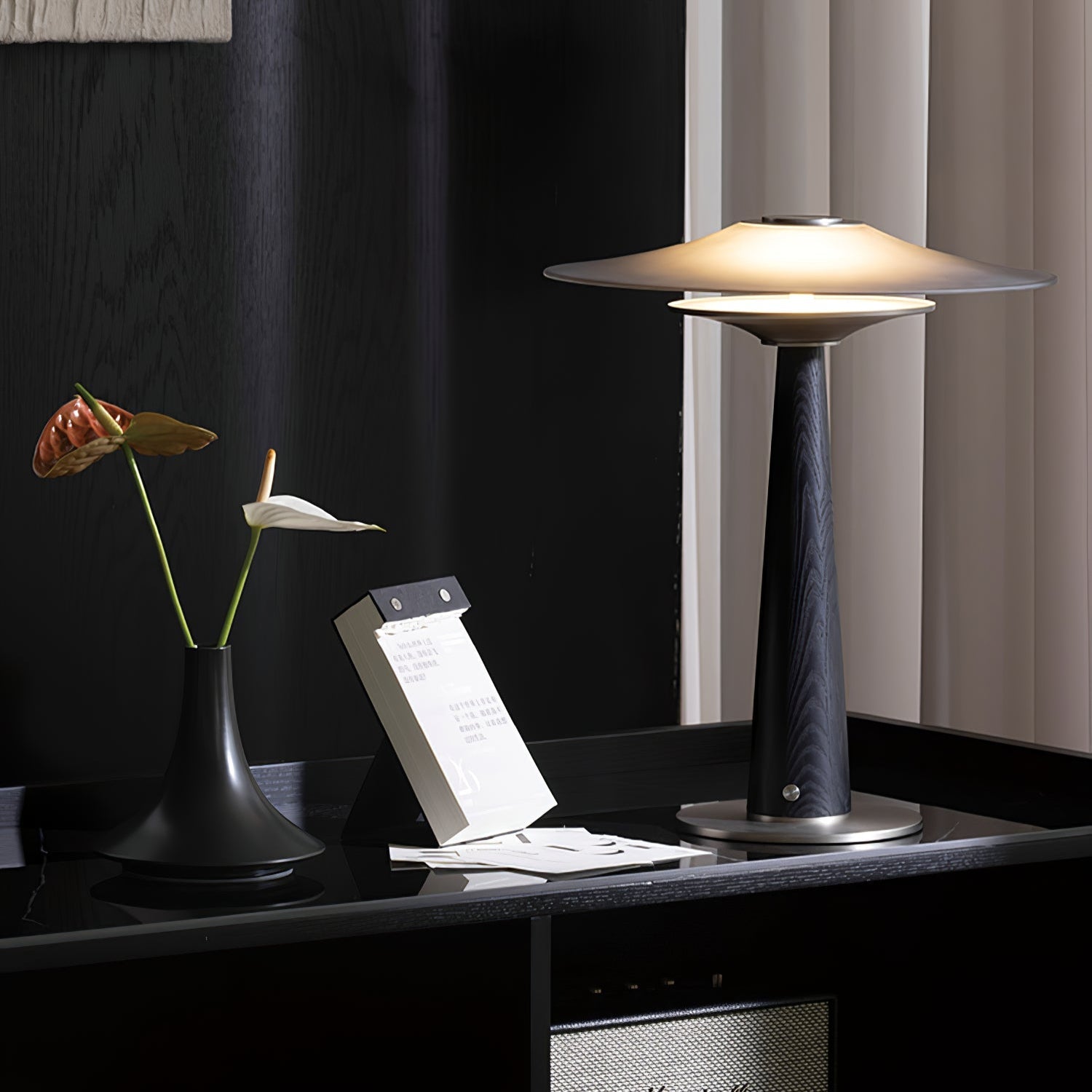Kizu Peak Table Lamp - Blowlighting