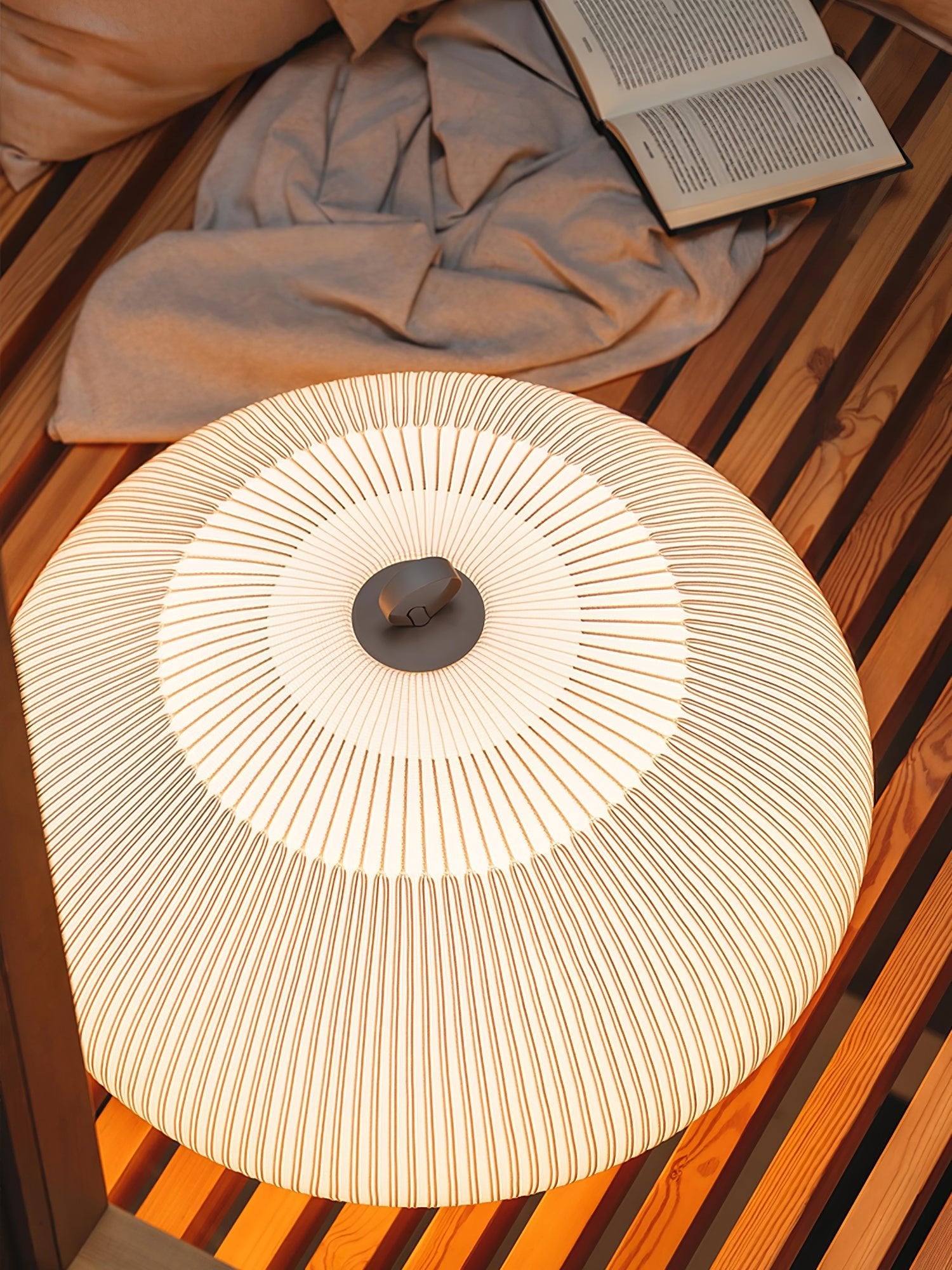 Lantern Knit Table Lamp - Blowlighting
