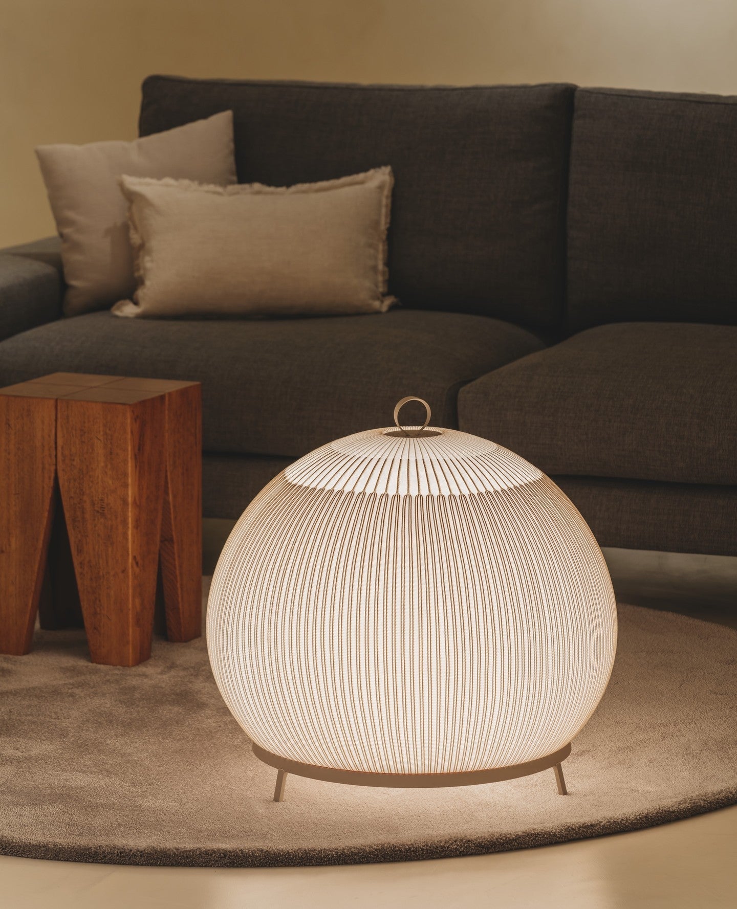 Lantern Knit Table Lamp - Blowlighting